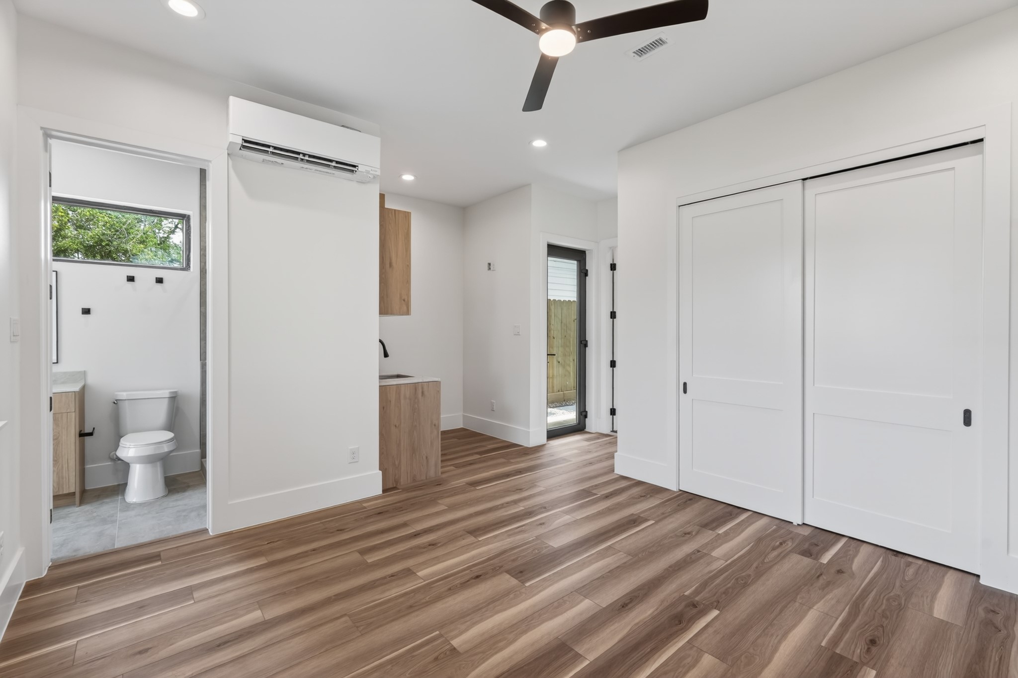 6822 Sidney Street, #B, Houston, TX 77021