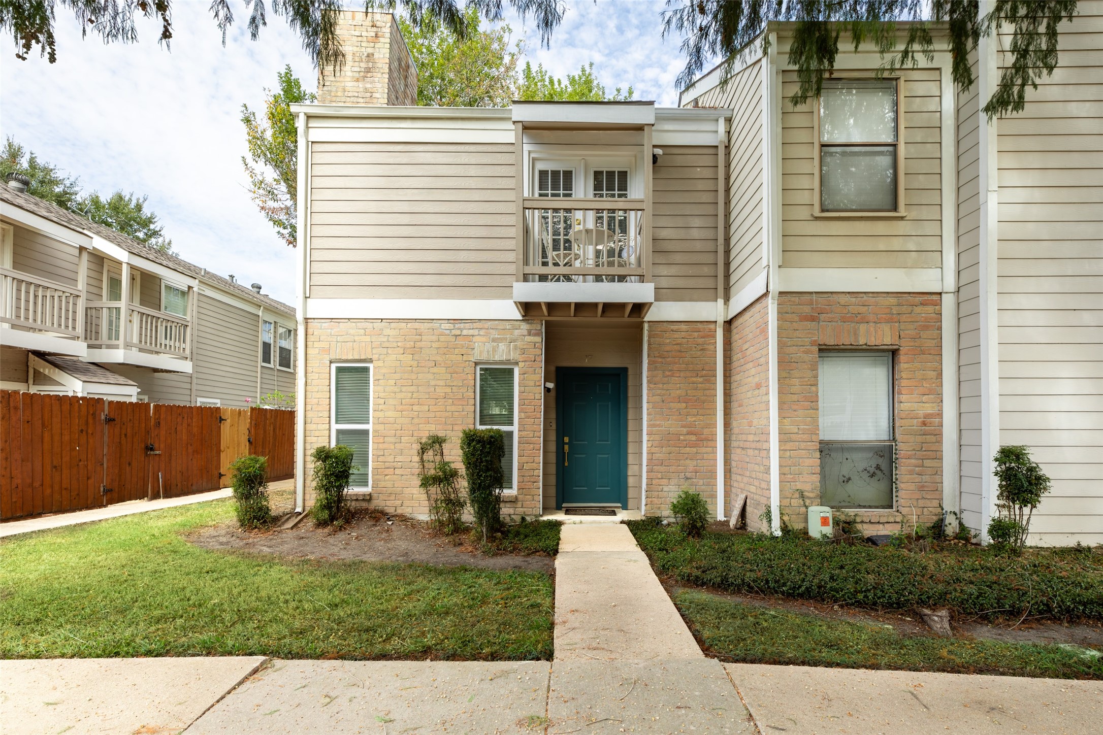 Discover the inviting charm of Cobblestone Court Townhomes, where a gated entrance and lush greenery create a serene and secure living environment. Discover the inviting charm of Cobblestone Court Townhomes, where a gated entrance and lush greenery create a serene and secure living environment.