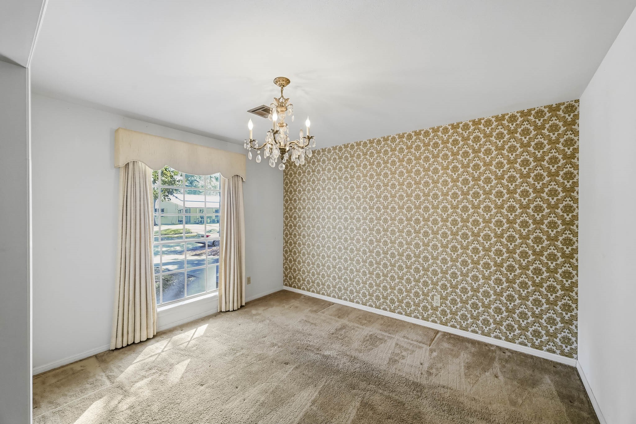 5442 Queensloch Drive, Houston, TX 77096