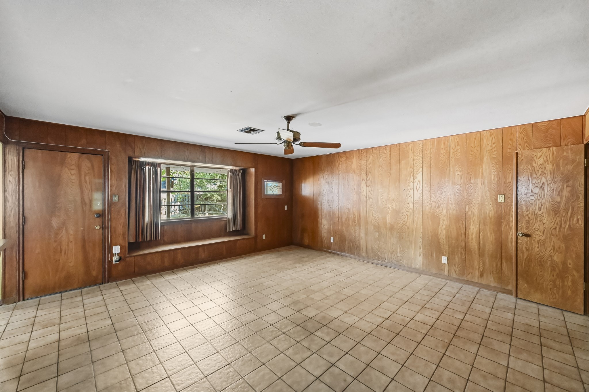 5442 Queensloch Drive, Houston, TX 77096
