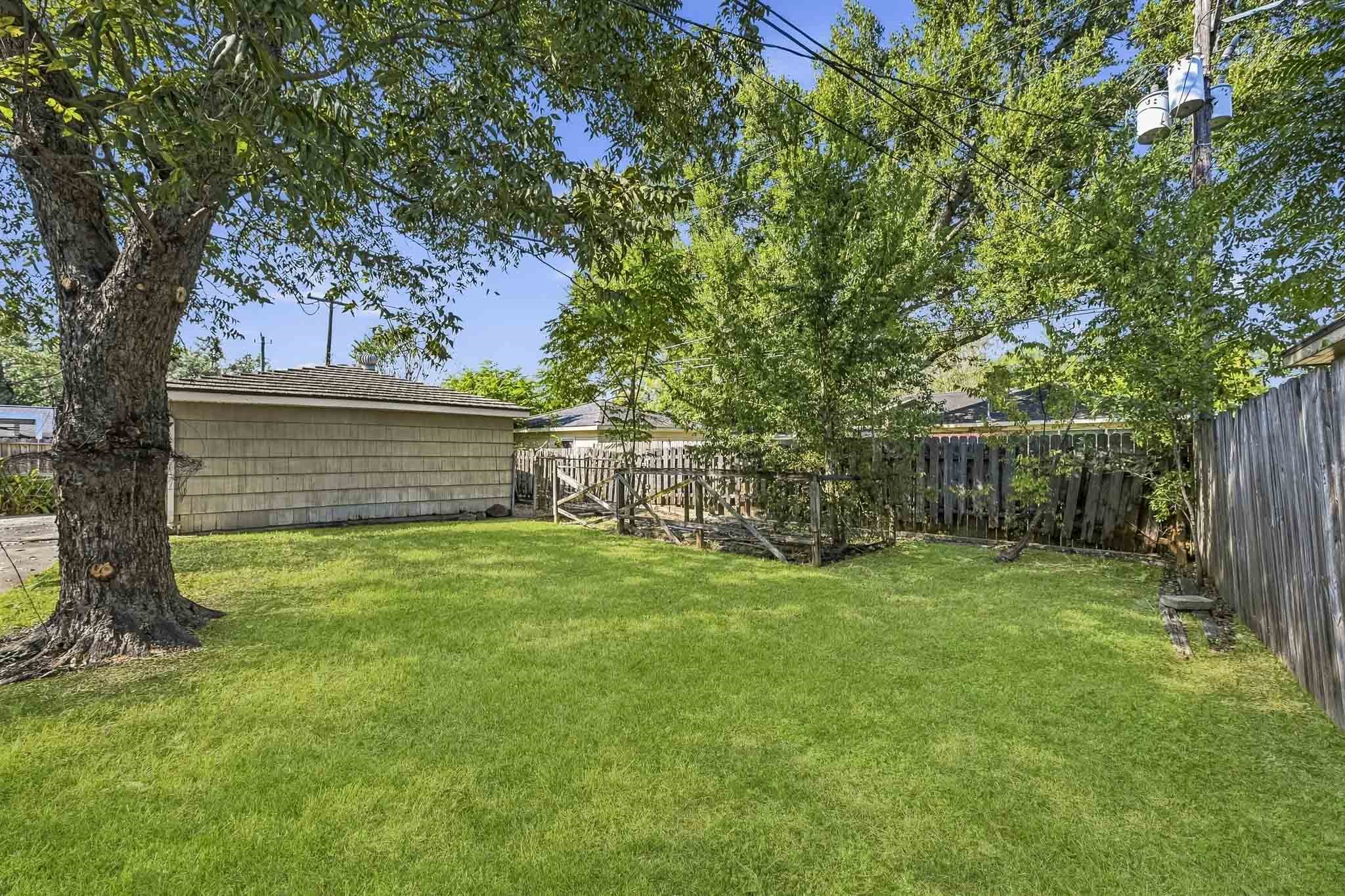 5442 Queensloch Drive, Houston, TX 77096