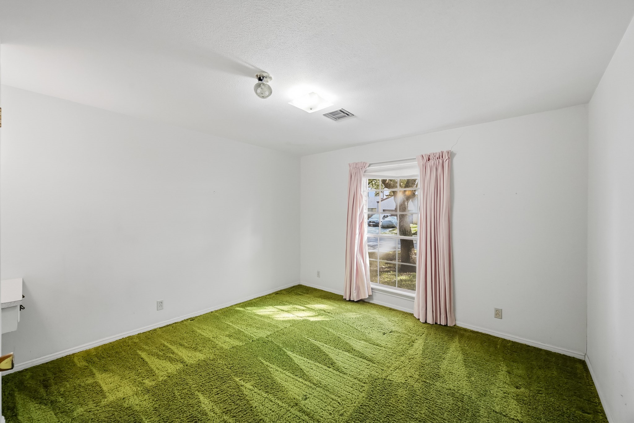 5442 Queensloch Drive, Houston, TX 77096