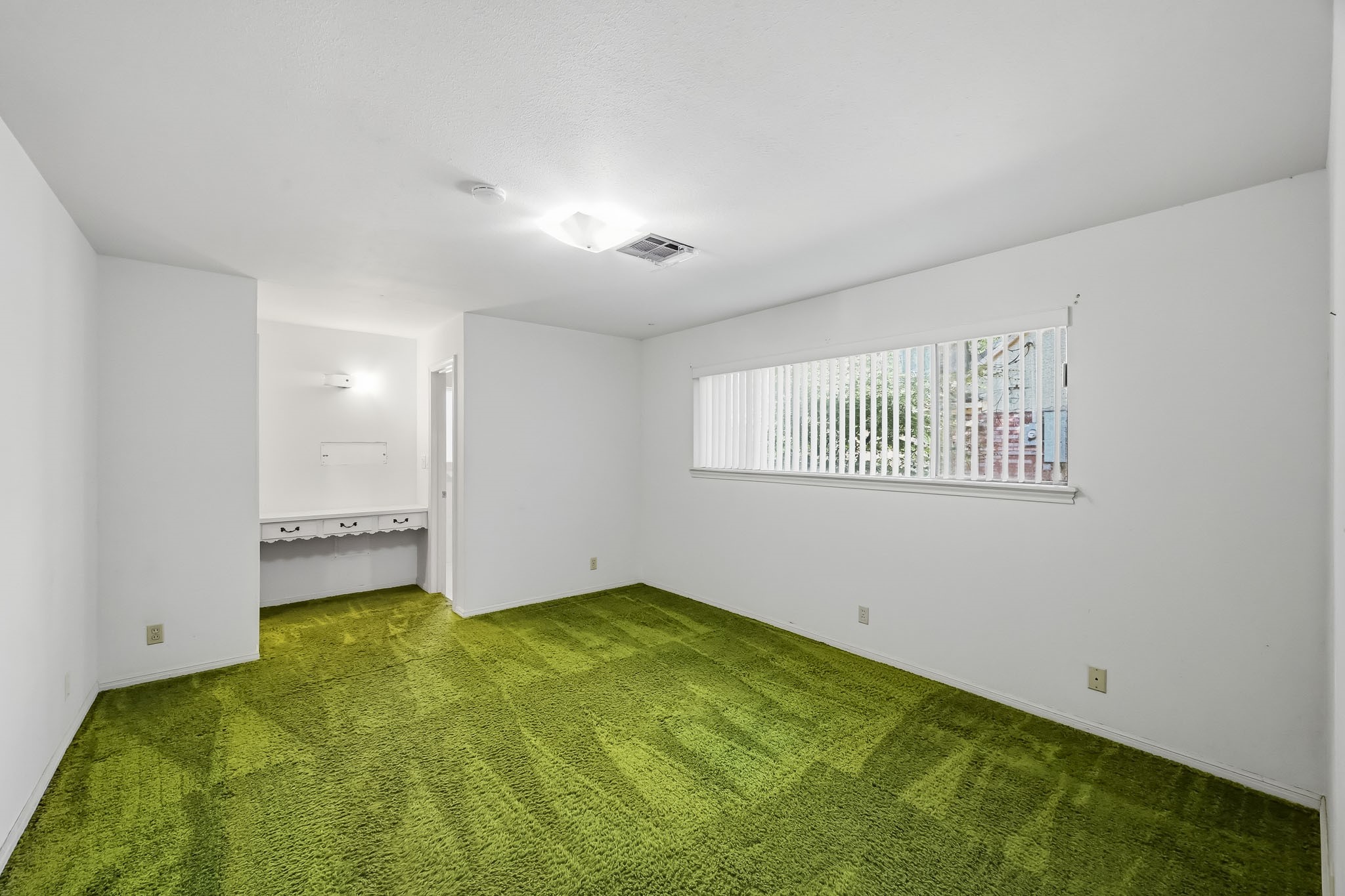 5442 Queensloch Drive, Houston, TX 77096