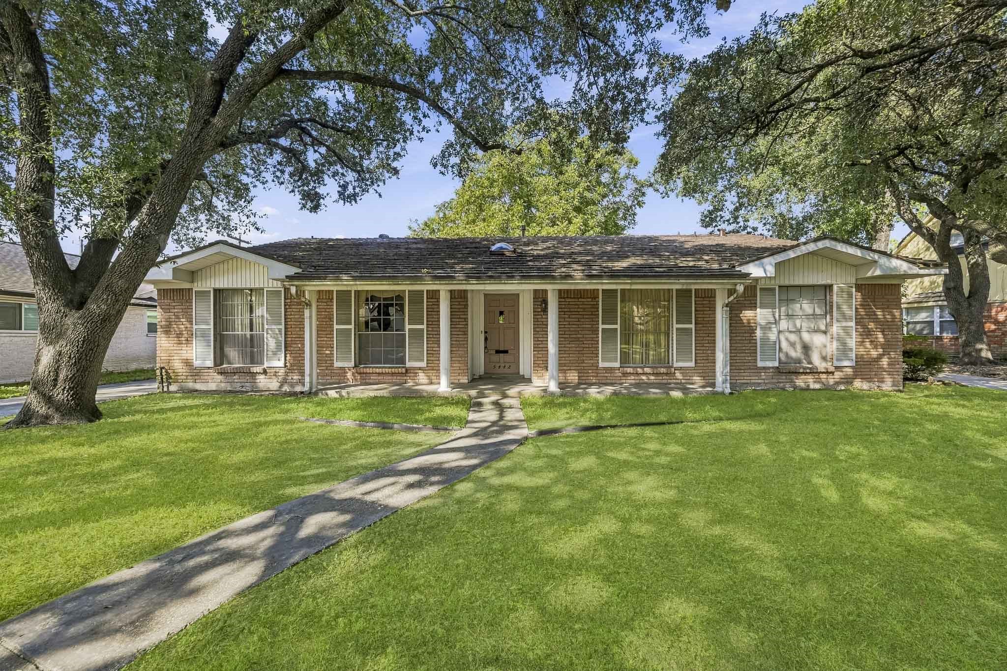 5442 Queensloch Drive, Houston, TX 77096