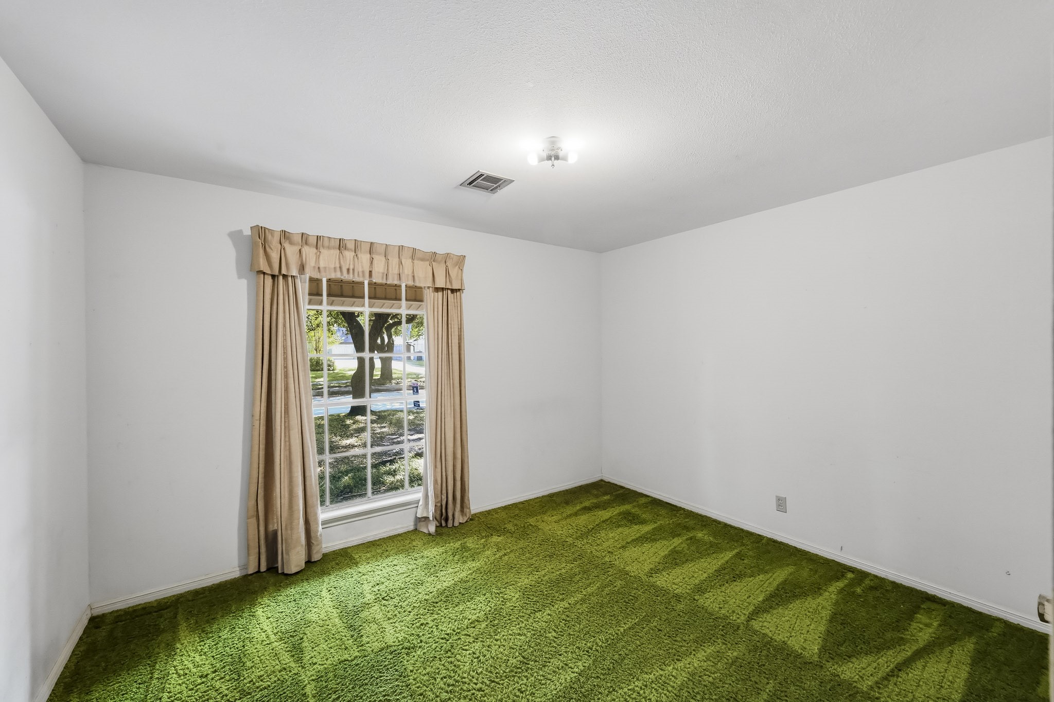 5442 Queensloch Drive, Houston, TX 77096