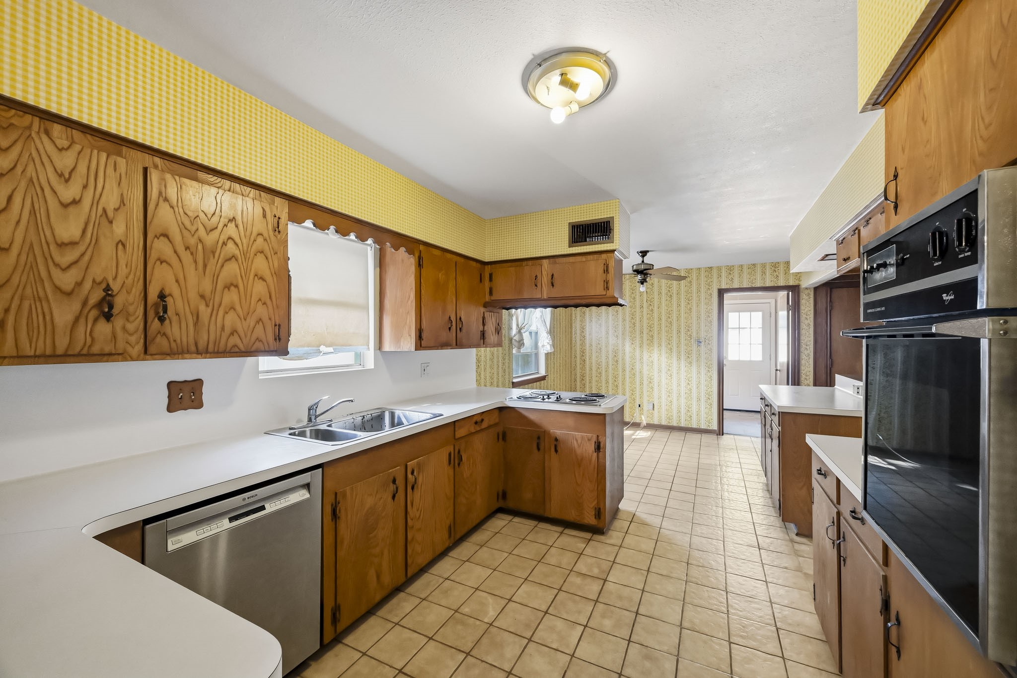 5442 Queensloch Drive, Houston, TX 77096