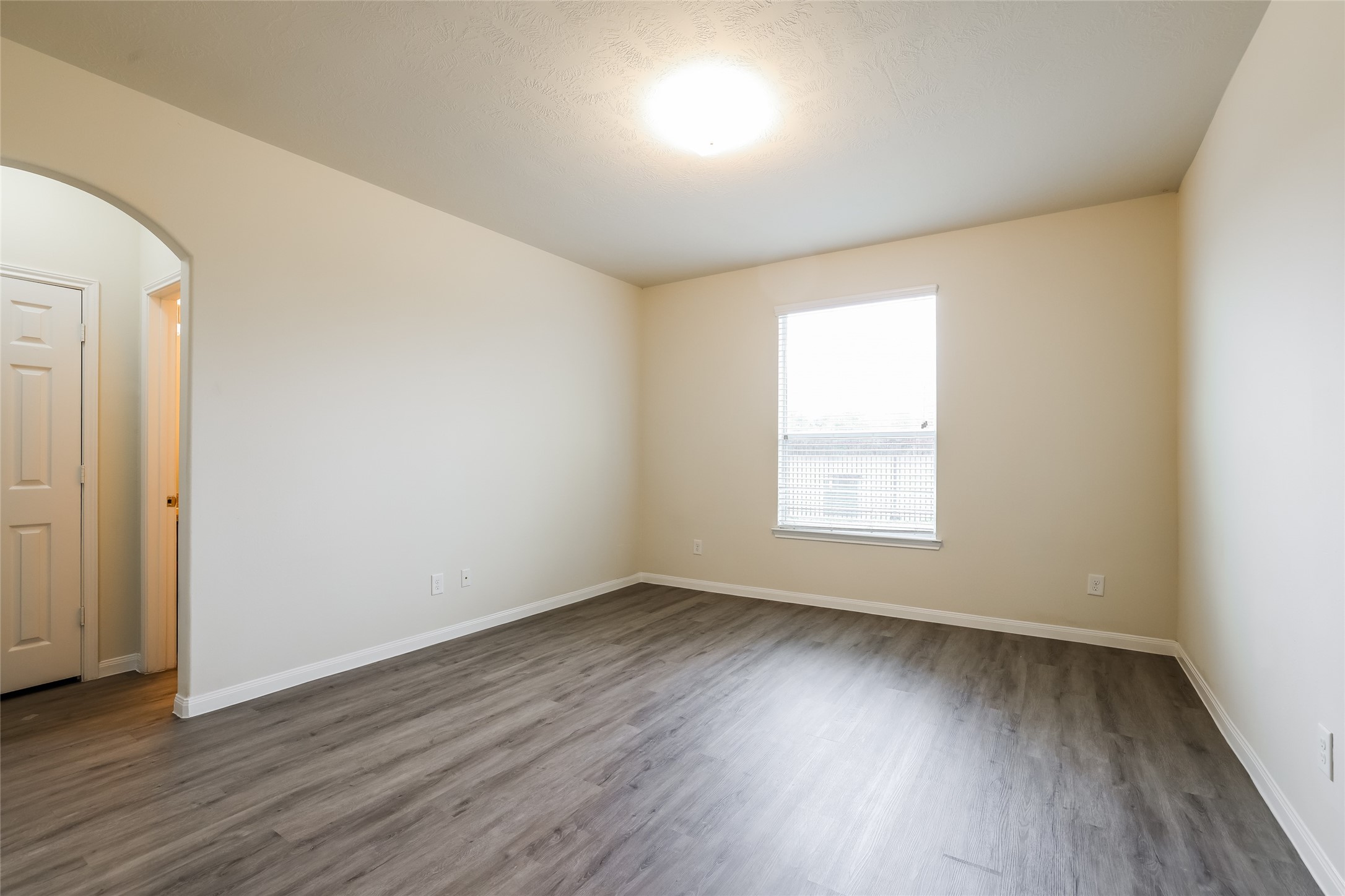 Photos may be representative of the floor plan and not the exact home. Finishes, layout, and features of the actual property for lease may vary.