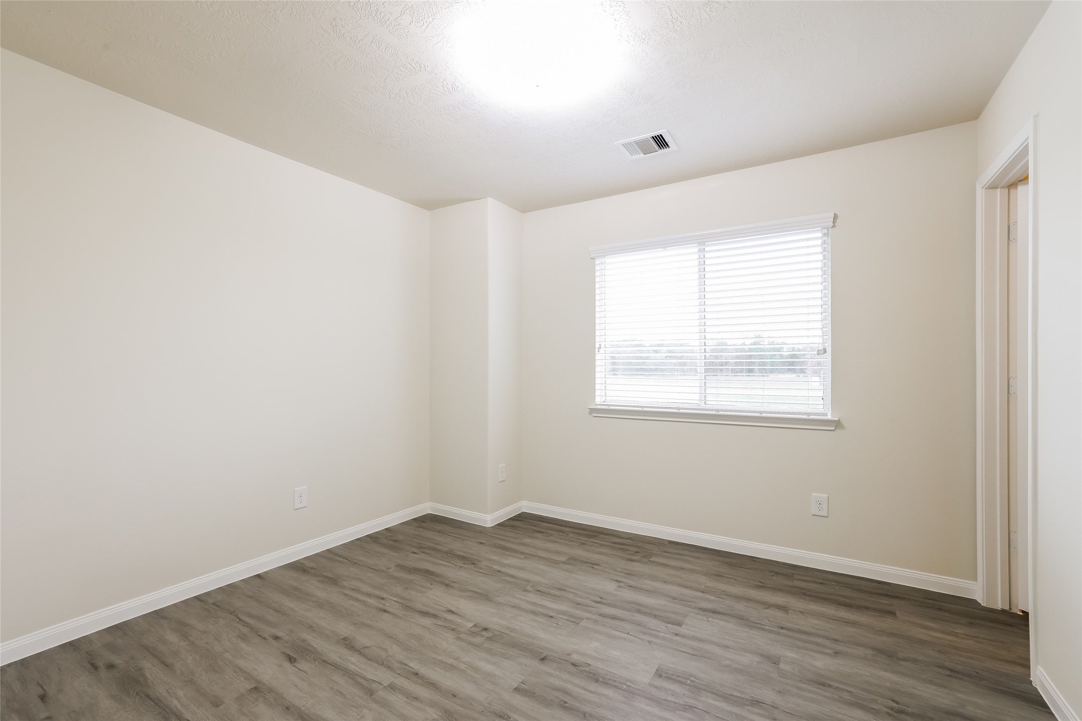 Photos may be representative of the floor plan and not the exact home. Finishes, layout, and features of the actual property for lease may vary.