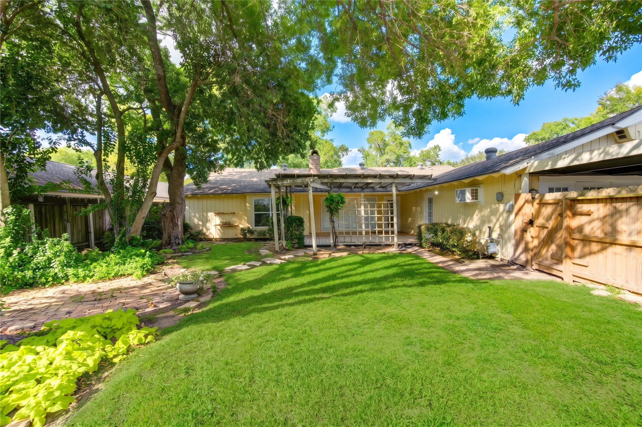 10603 Bordley Drive, Houston, TX 77042