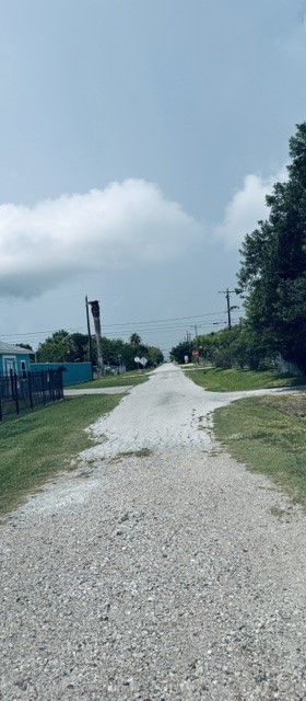 3 blocks to the water 3 blocks to the water