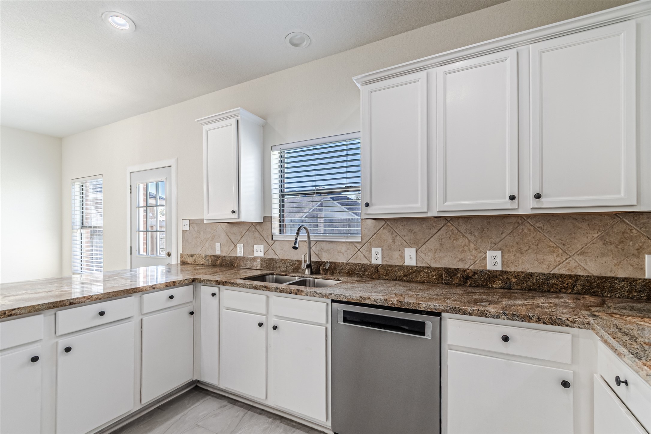 18111 Hillock Glen Lane, Cypress, TX 77429