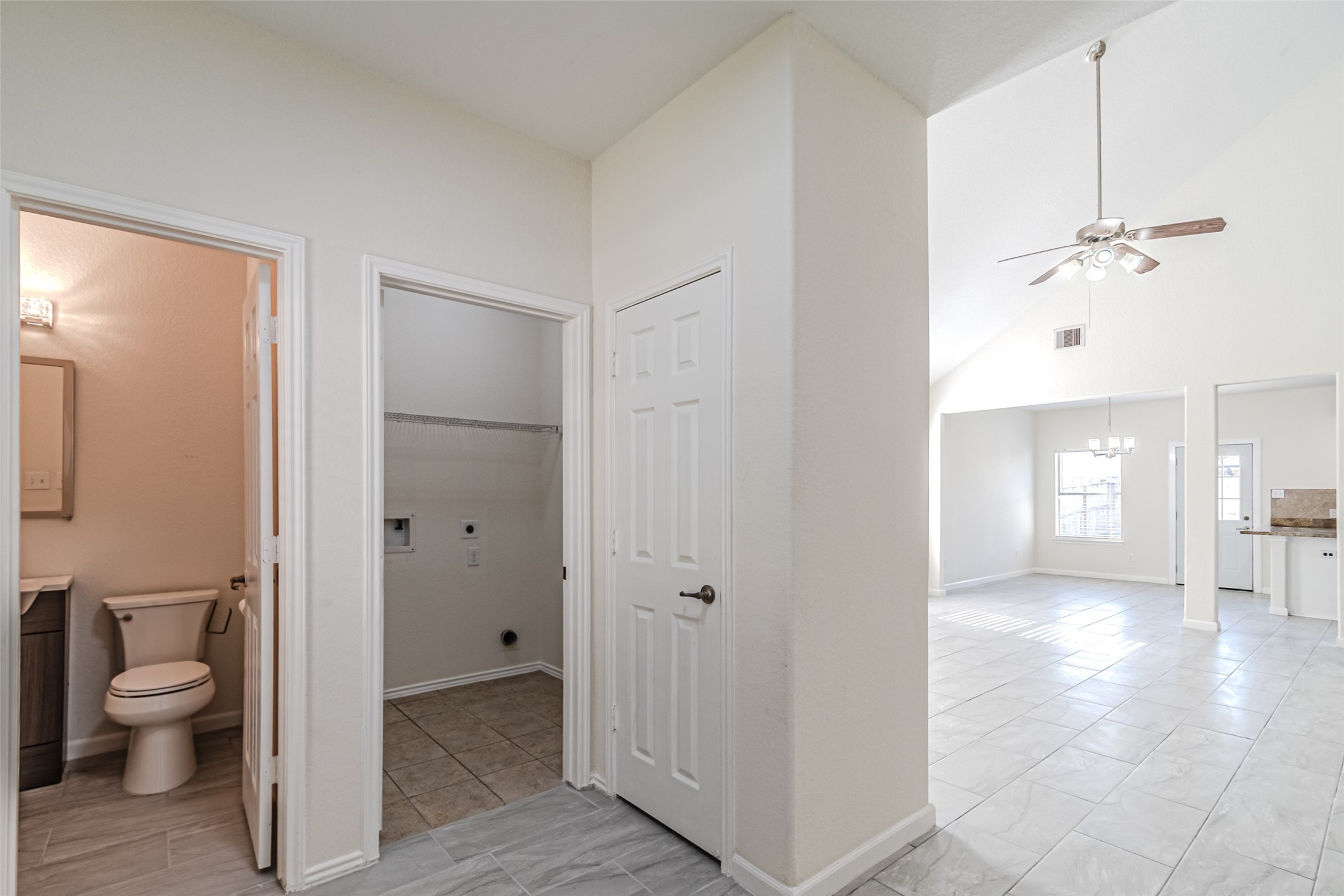 18111 Hillock Glen Lane, Cypress, TX 77429 18111 Hillock Glen Lane, Cypress, TX 77429