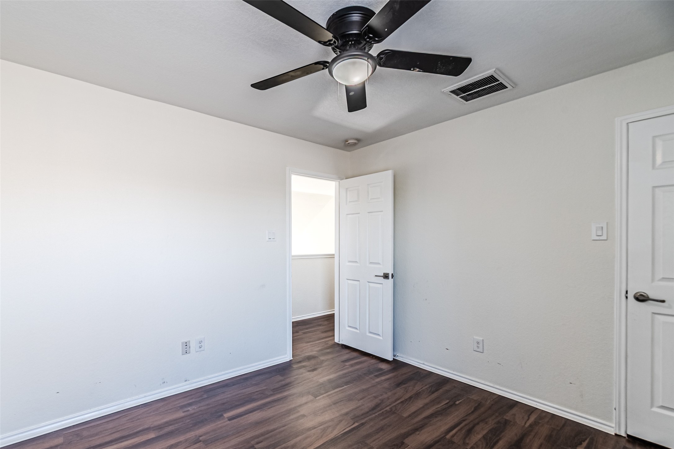 18111 Hillock Glen Lane, Cypress, TX 77429