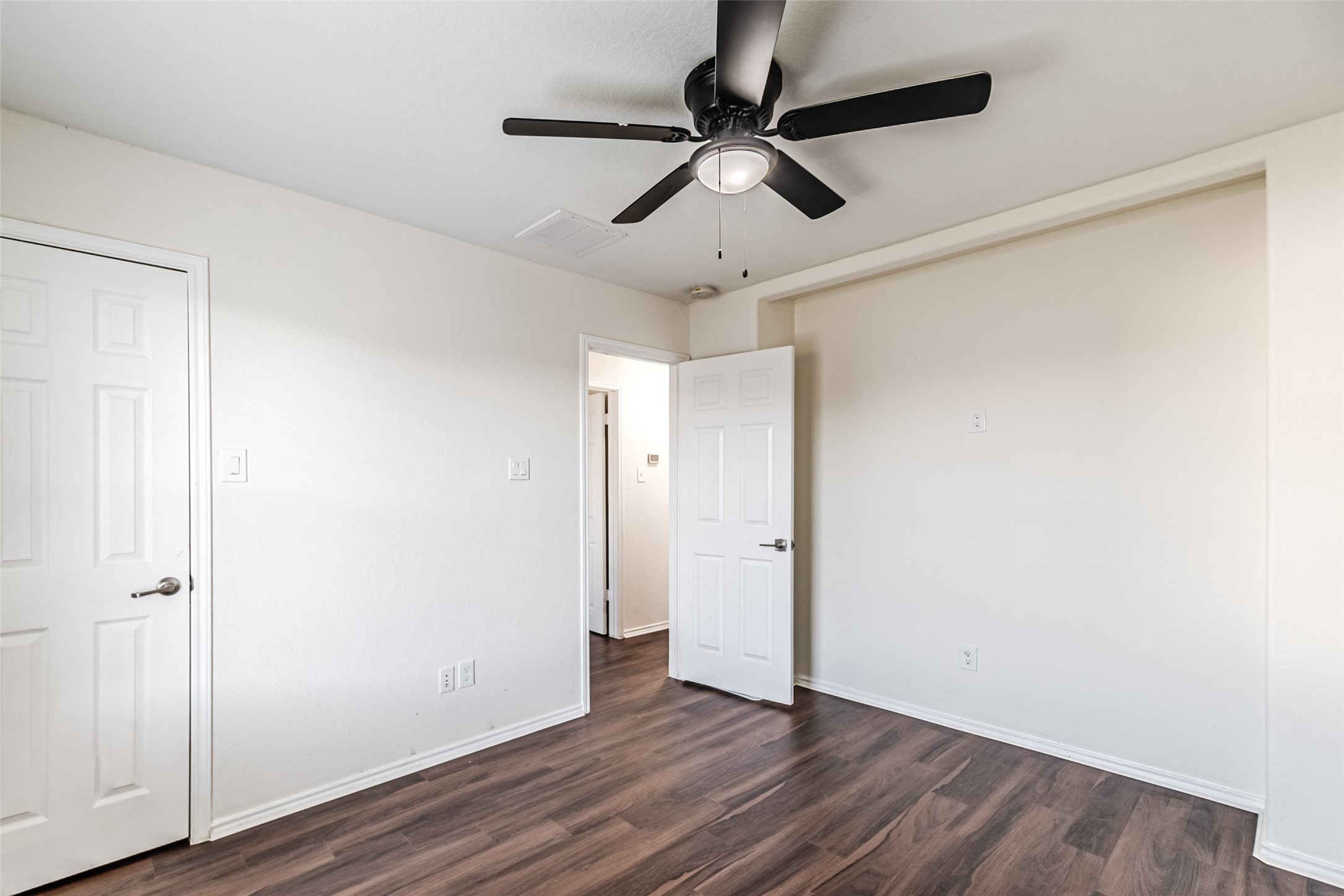 18111 Hillock Glen Lane, Cypress, TX 77429