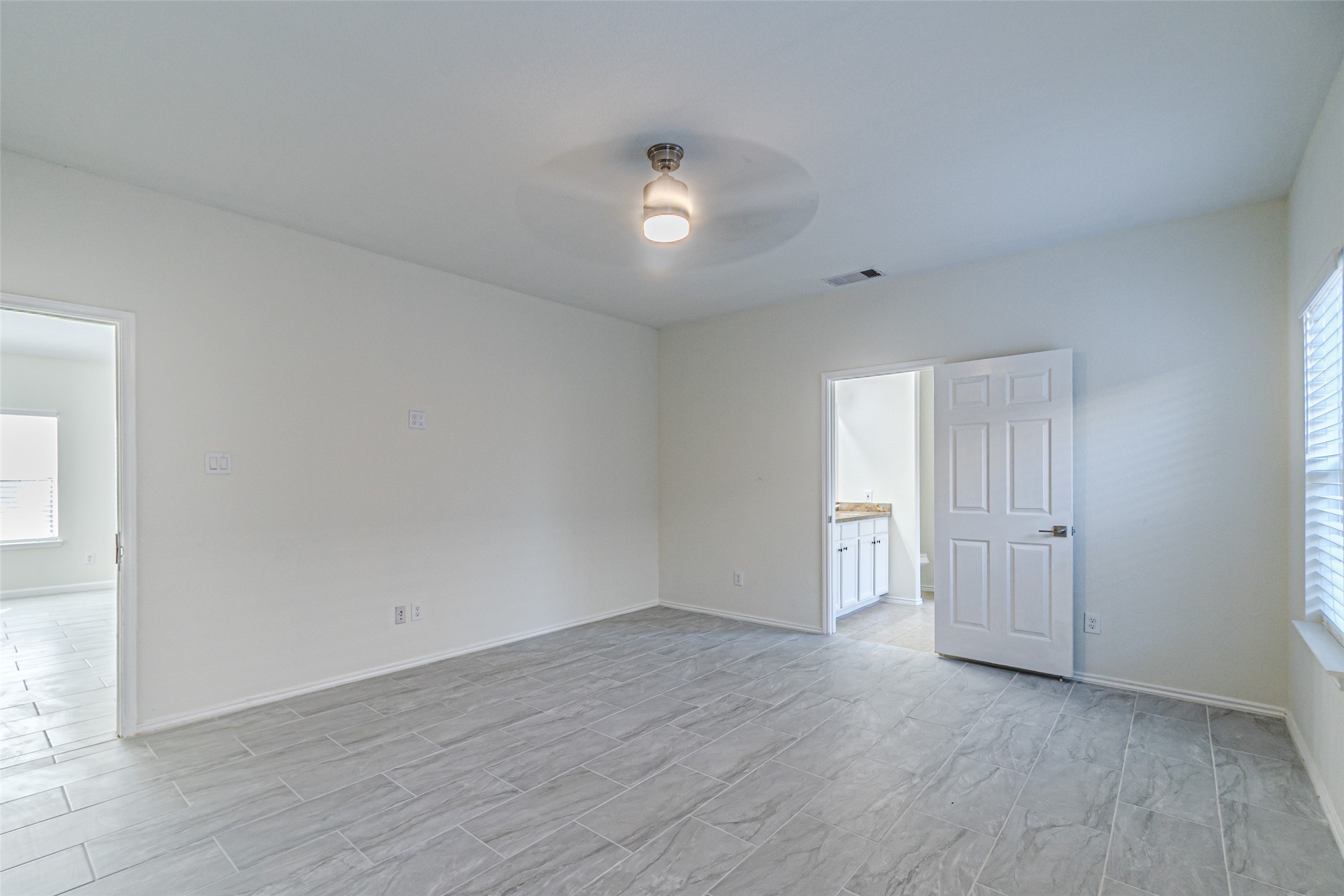 18111 Hillock Glen Lane, Cypress, TX 77429