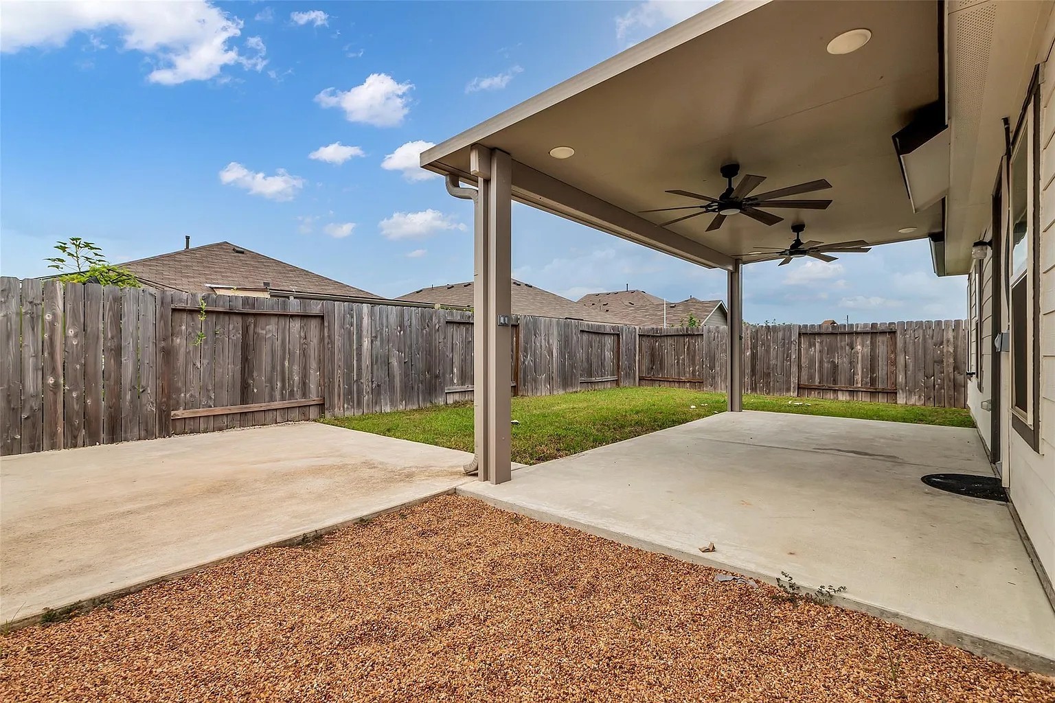 4238 Stuebner Hill Drive, Houston, TX 77068