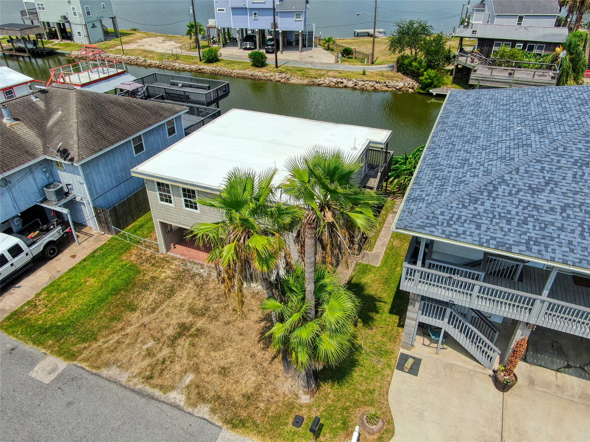 114 Bayou Vista Drive, Hitchcock, TX 77563