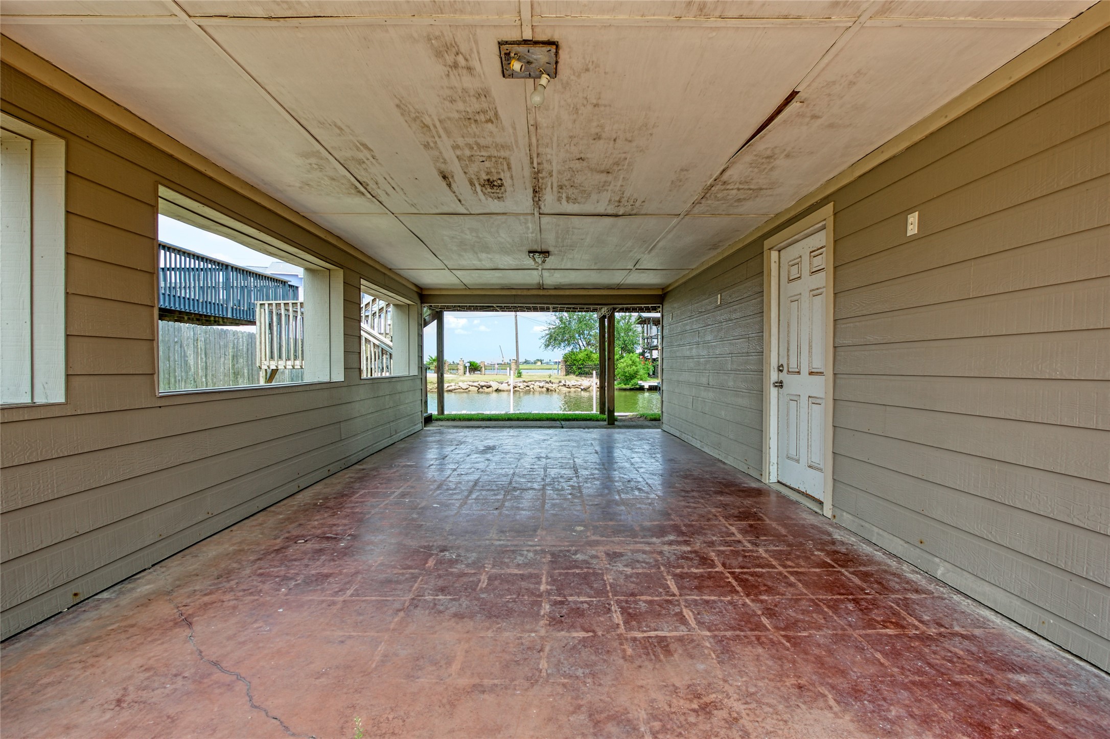 114 Bayou Vista Drive, Hitchcock, TX 77563