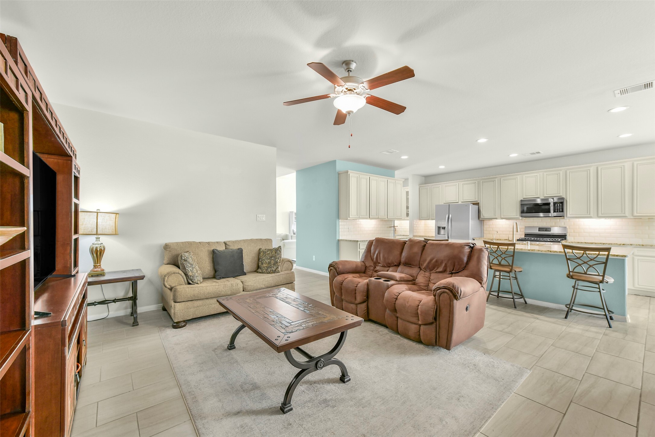 Excellent floorplan.  Perfect for entertaining