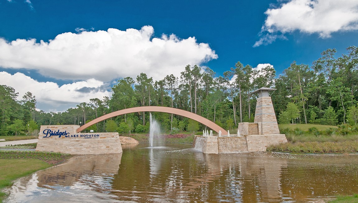Beautiful lake front community near 1960 and beltway 8
