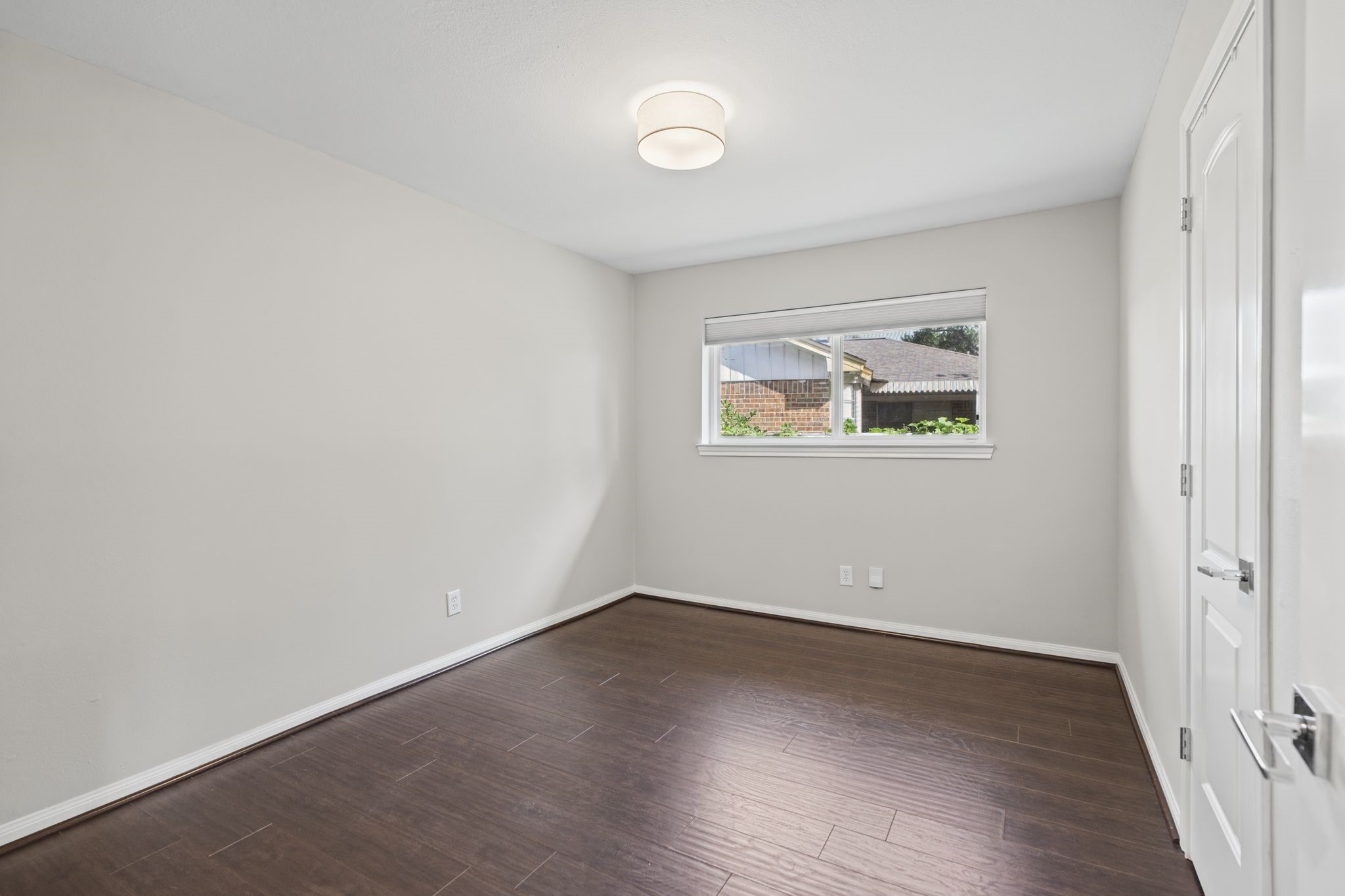 Secondary bedroom