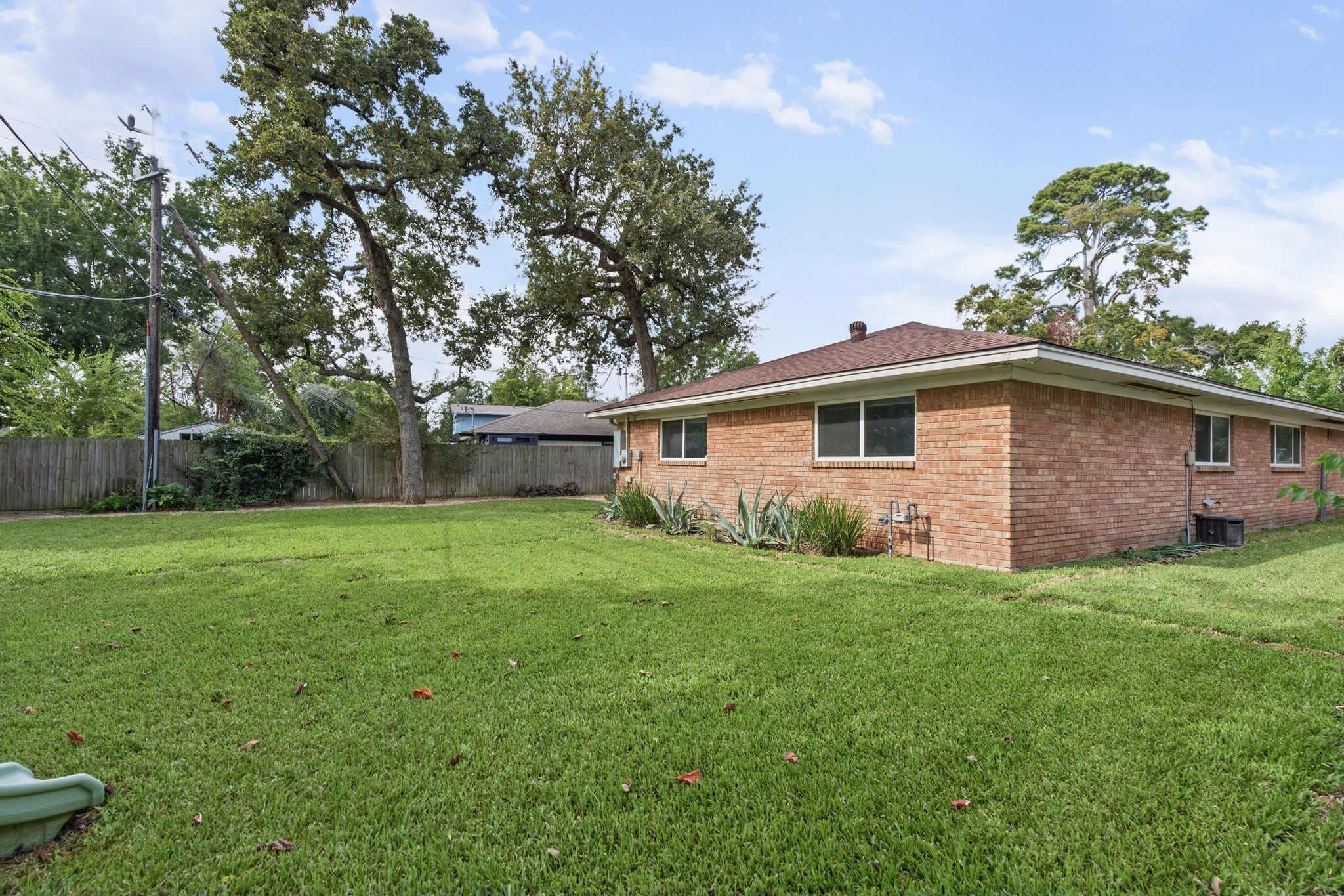 1318 Spillers Lane, Houston, TX 77043