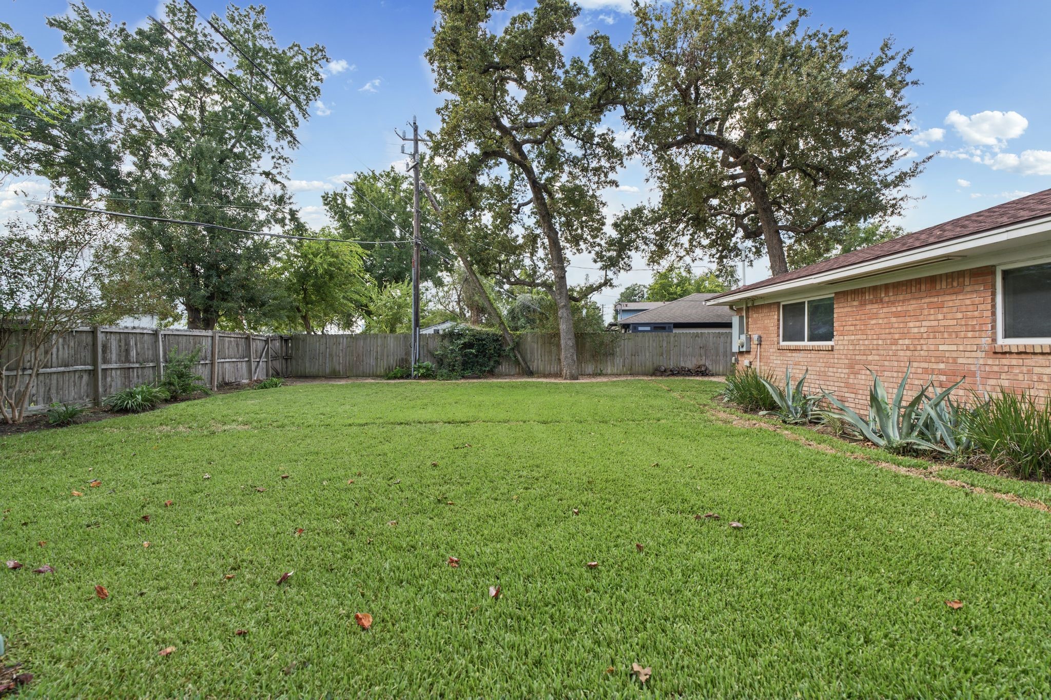 1318 Spillers Lane, Houston, TX 77043