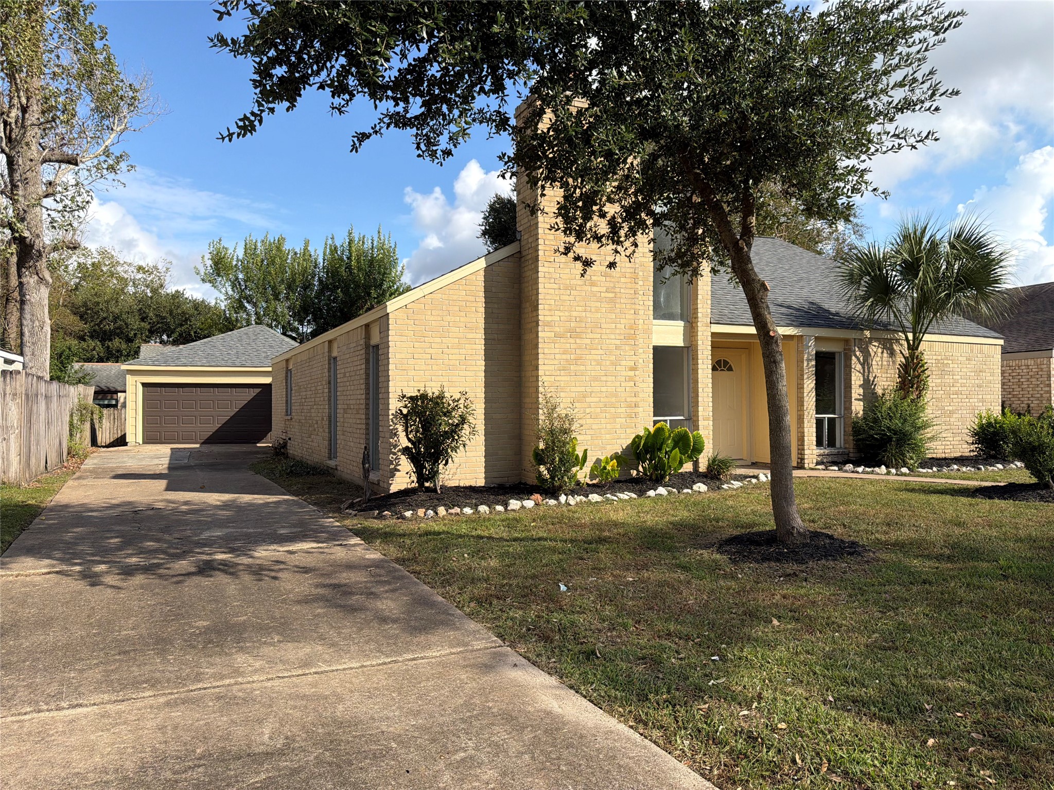 15803 Dunmoor Drive, Houston, TX 77059