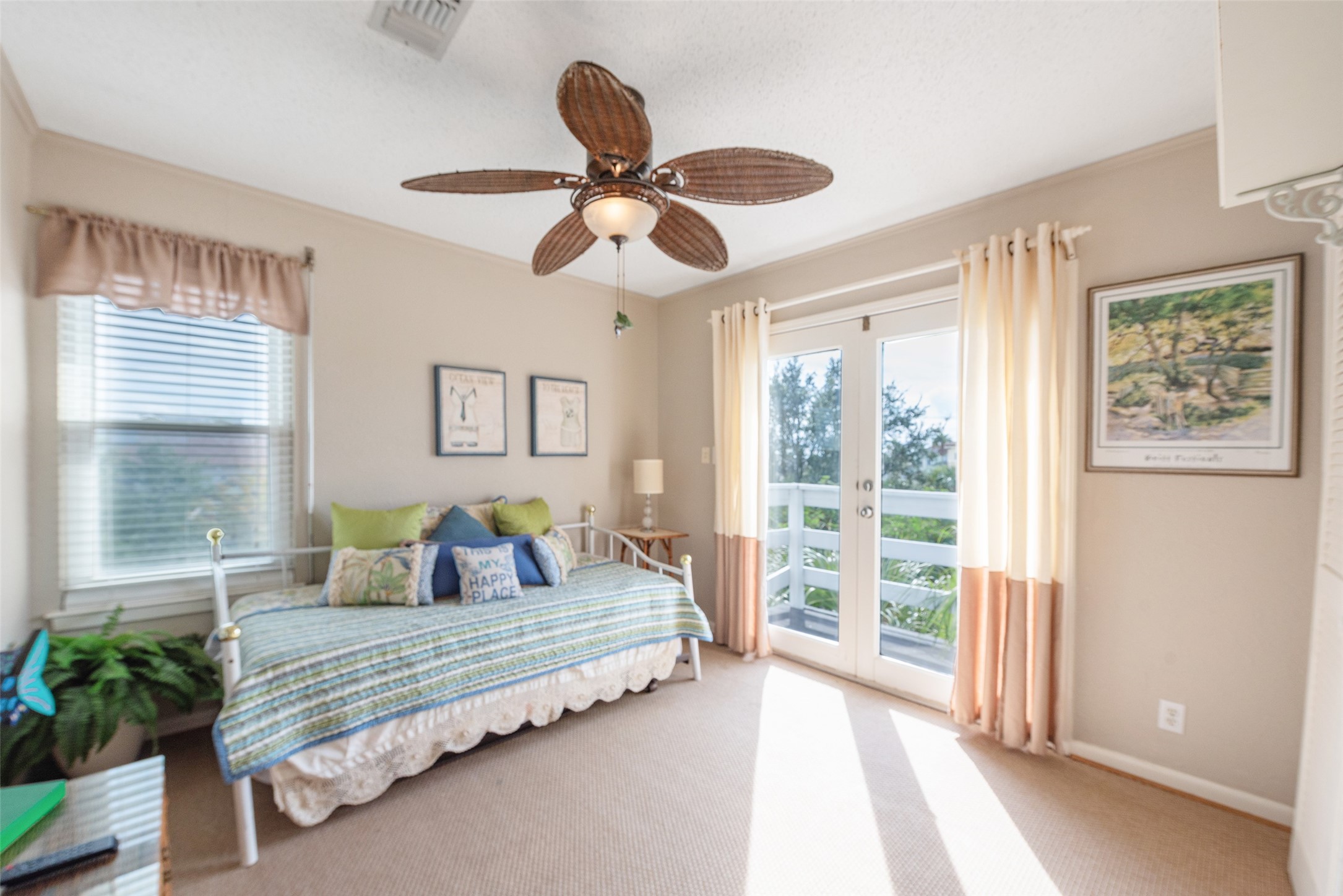 1426 Tiki Drive, Tiki Island, TX 77554