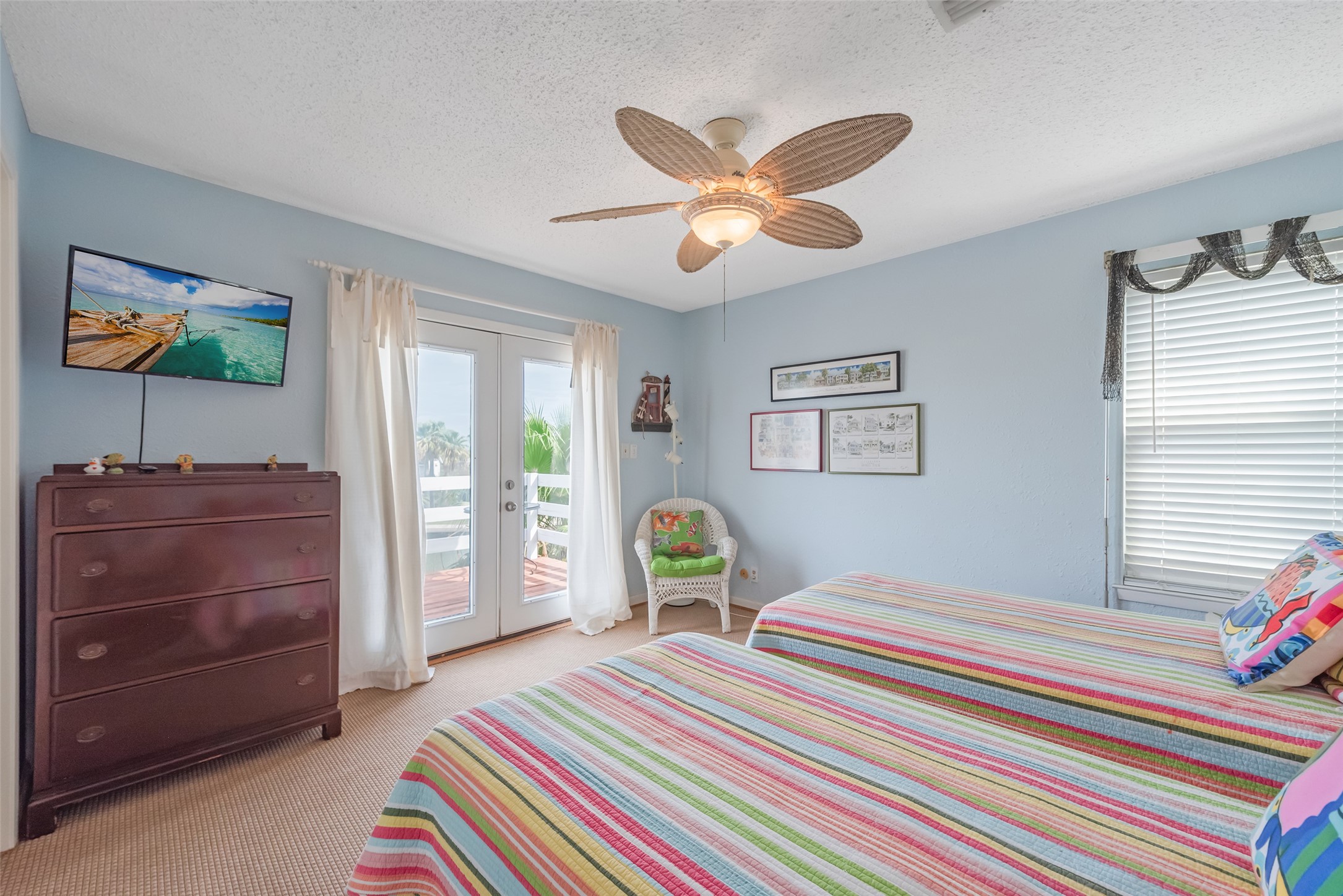 1426 Tiki Drive, Tiki Island, TX 77554