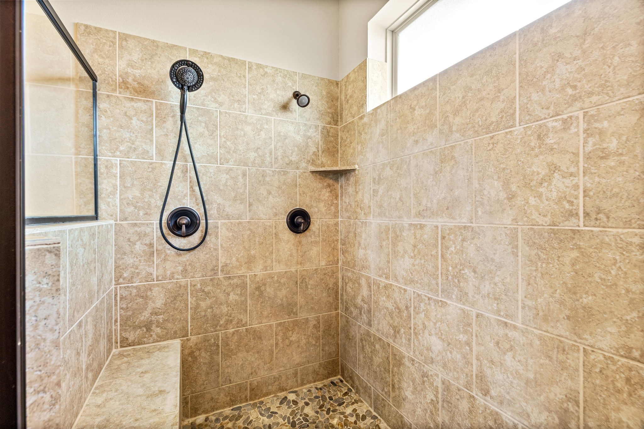 3755 County Road 160, Alvin, TX 77511