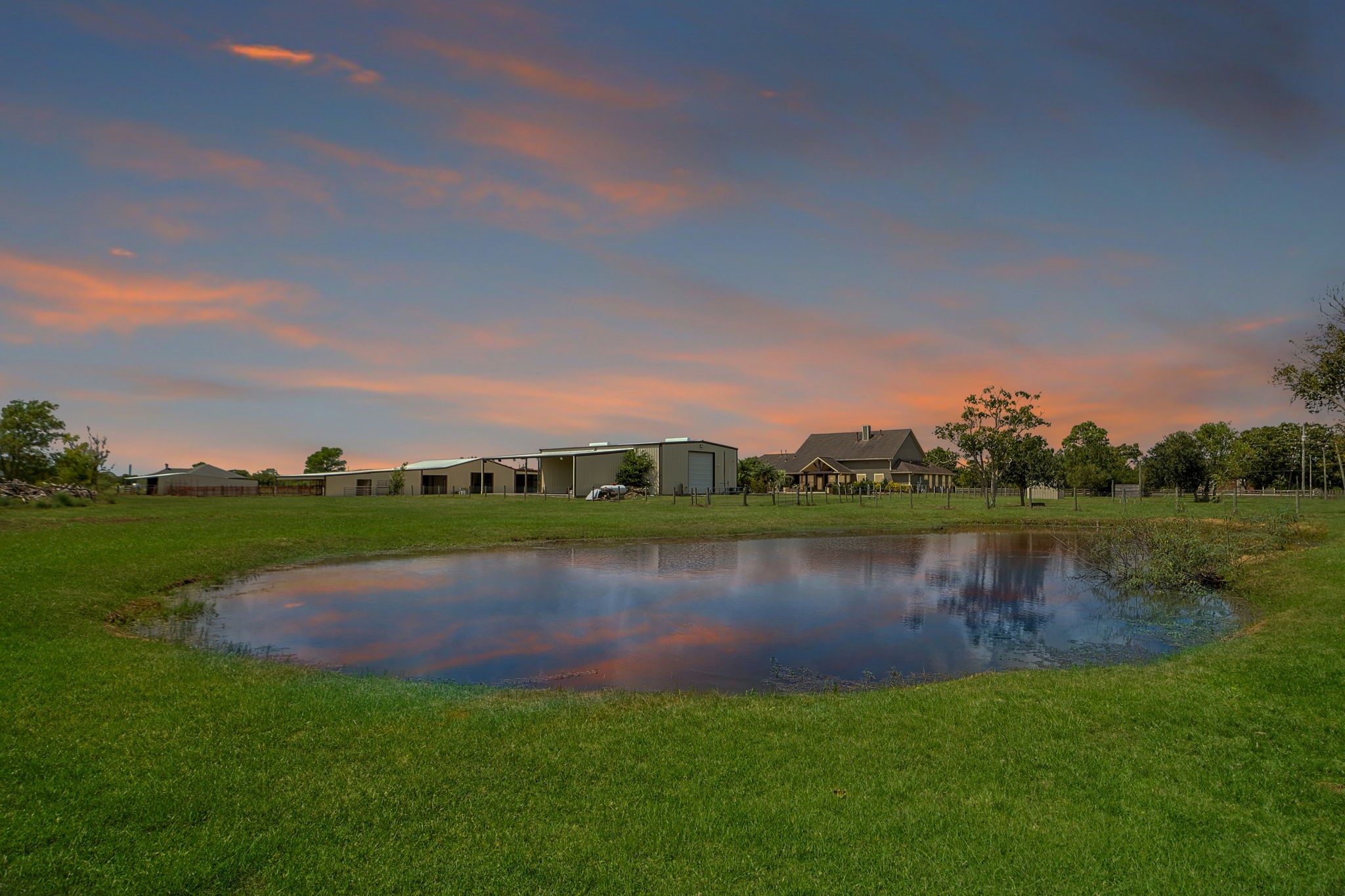 3755 County Road 160, Alvin, TX 77511