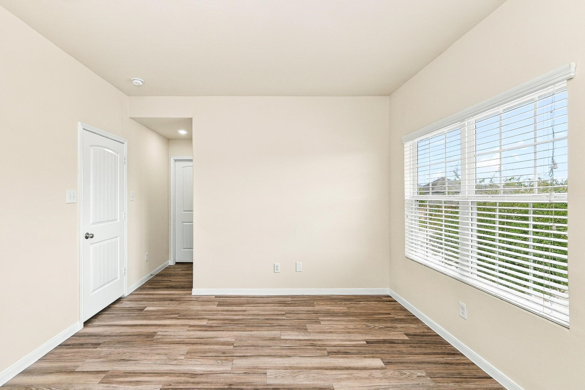 Photos may be representative of the floor plan and not the exact home. Finishes, layout, and features of the actual property for lease may vary. Photos may be representative of the floor plan and not the exact home. Finishes, layout, and features of the actual property for lease may vary.