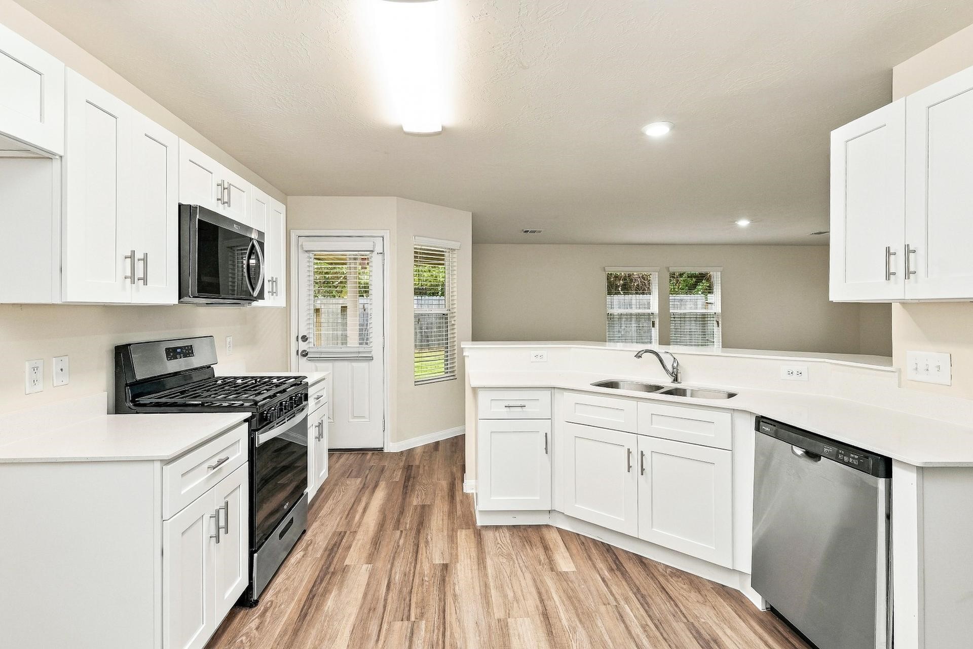Photos may be representative of the floor plan and not the exact home. Finishes, layout, and features of the actual property for lease may vary. Photos may be representative of the floor plan and not the exact home. Finishes, layout, and features of the actual property for lease may vary.