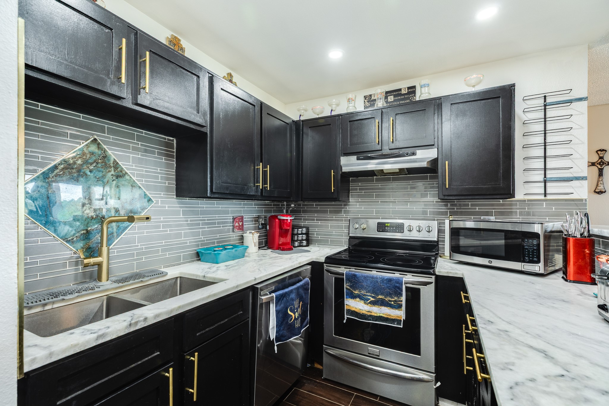 418 Garland Drive, #242, Lake Jackson, TX 77566
