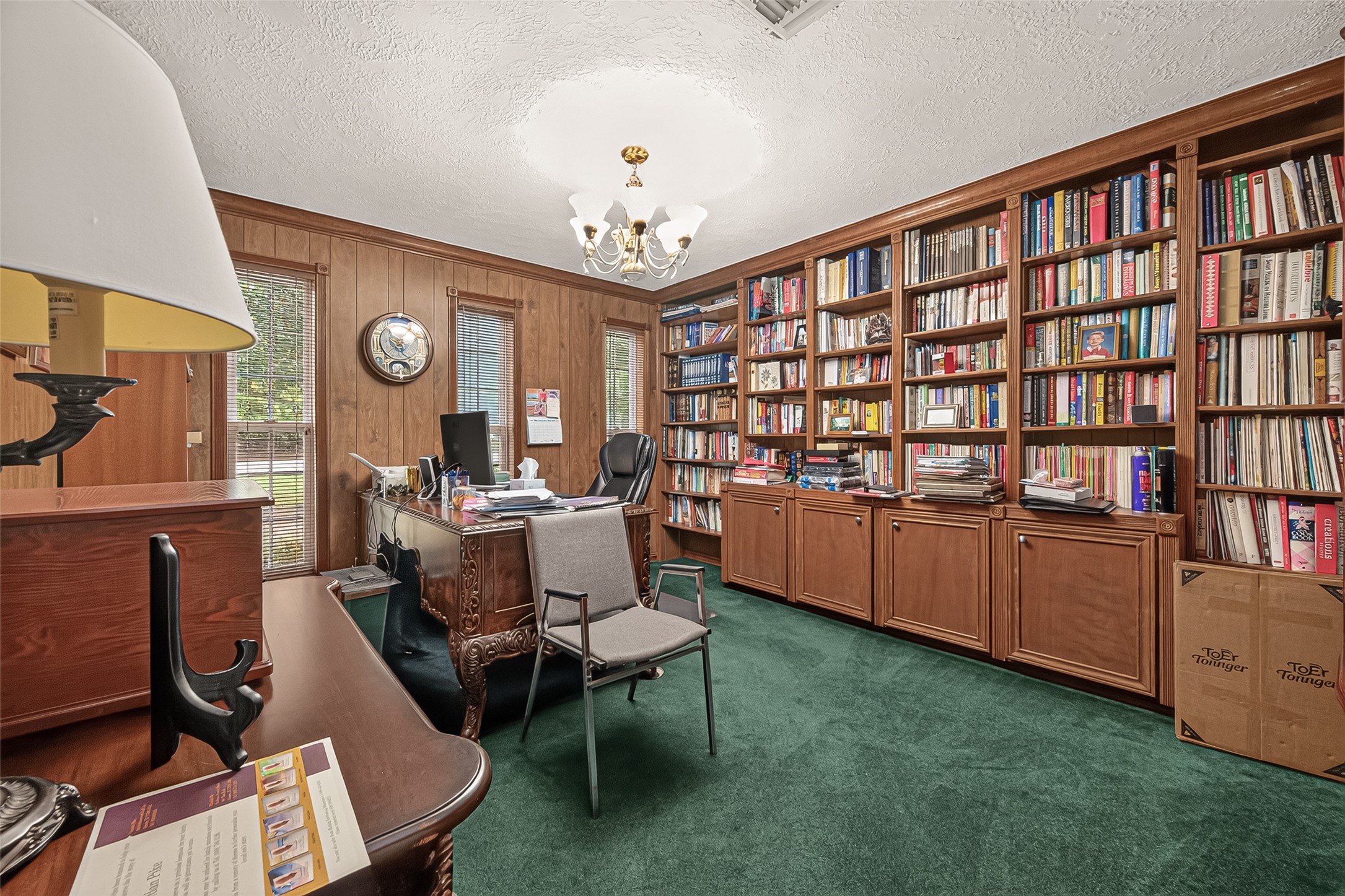 OFFICE/BEDROOM