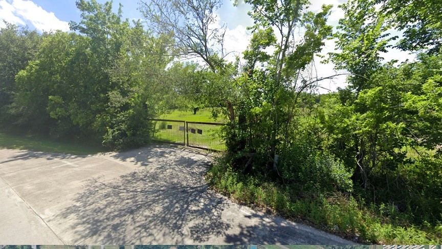2612 Lake Road, La Marque, TX 77568 2612 Lake Road, La Marque, TX 77568
