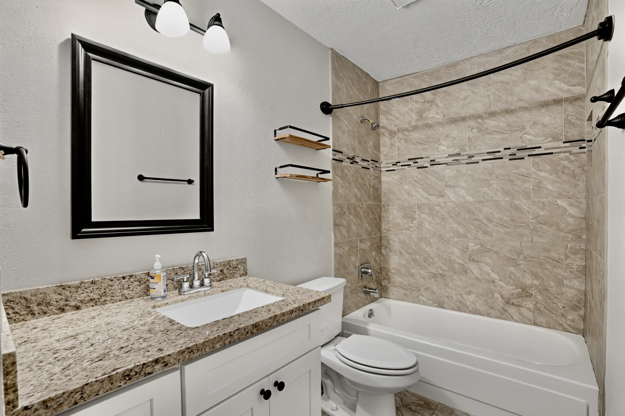 141 W Woodstock Circle Drive, The Woodlands, TX 77381
