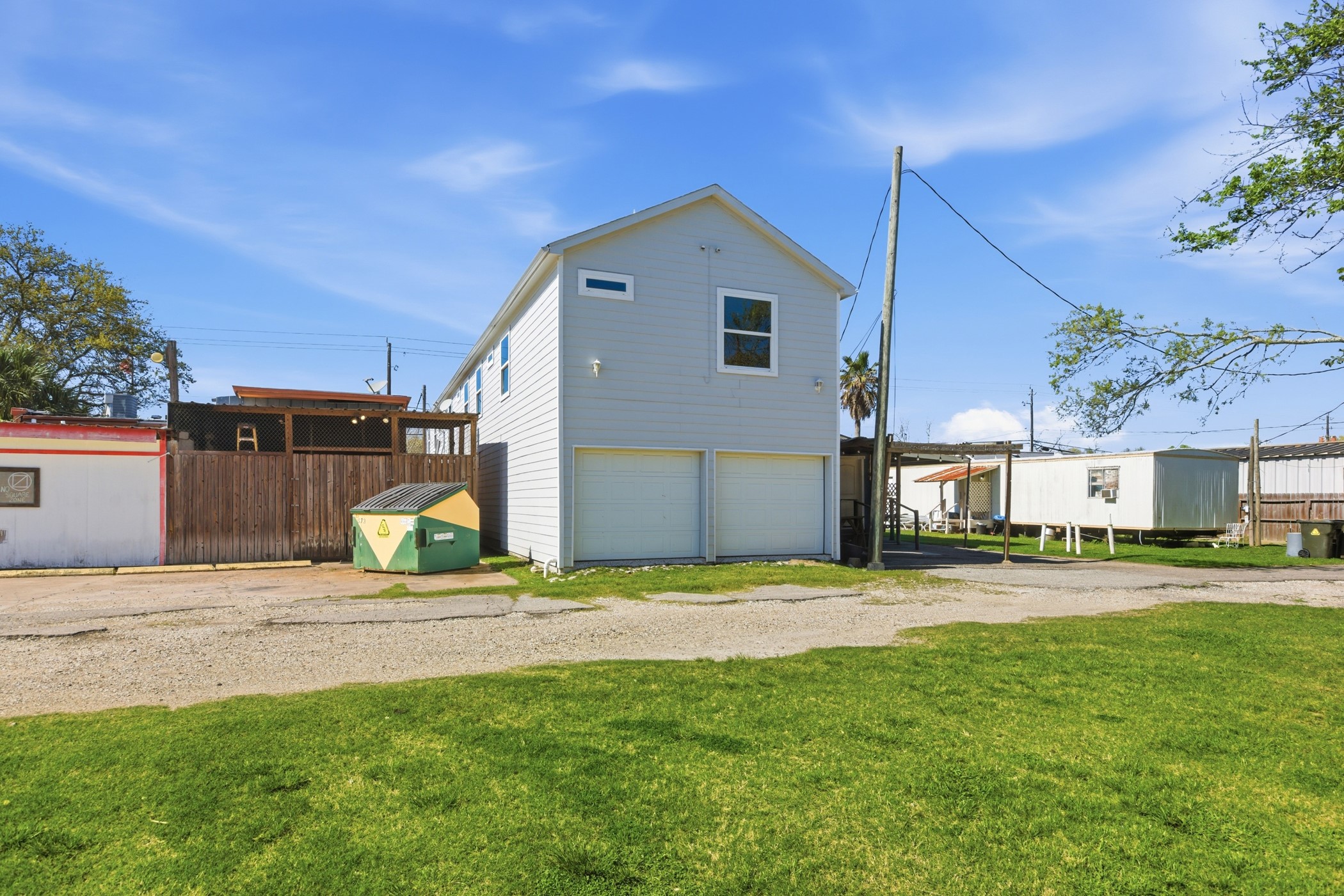 313 Grand Avenue, Bacliff, TX 77518