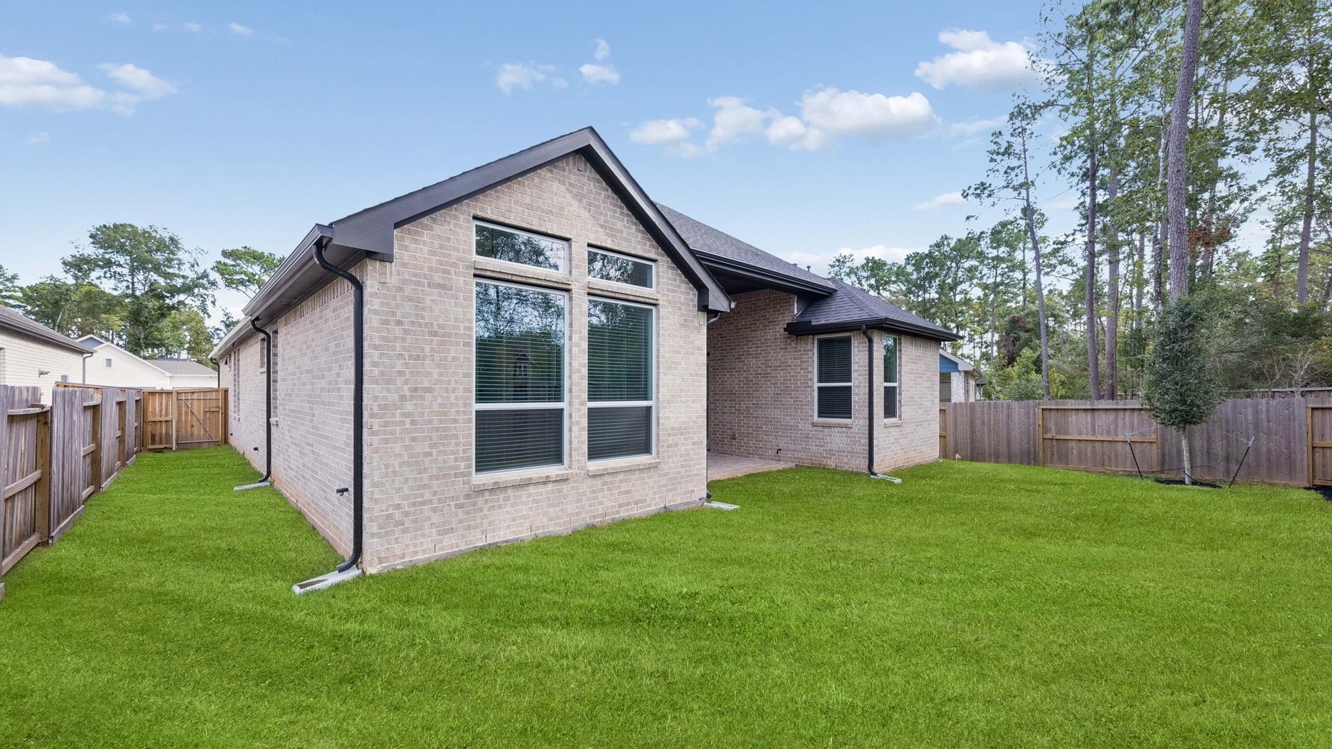 231 Garden Rose Trail, Willis, TX 77318