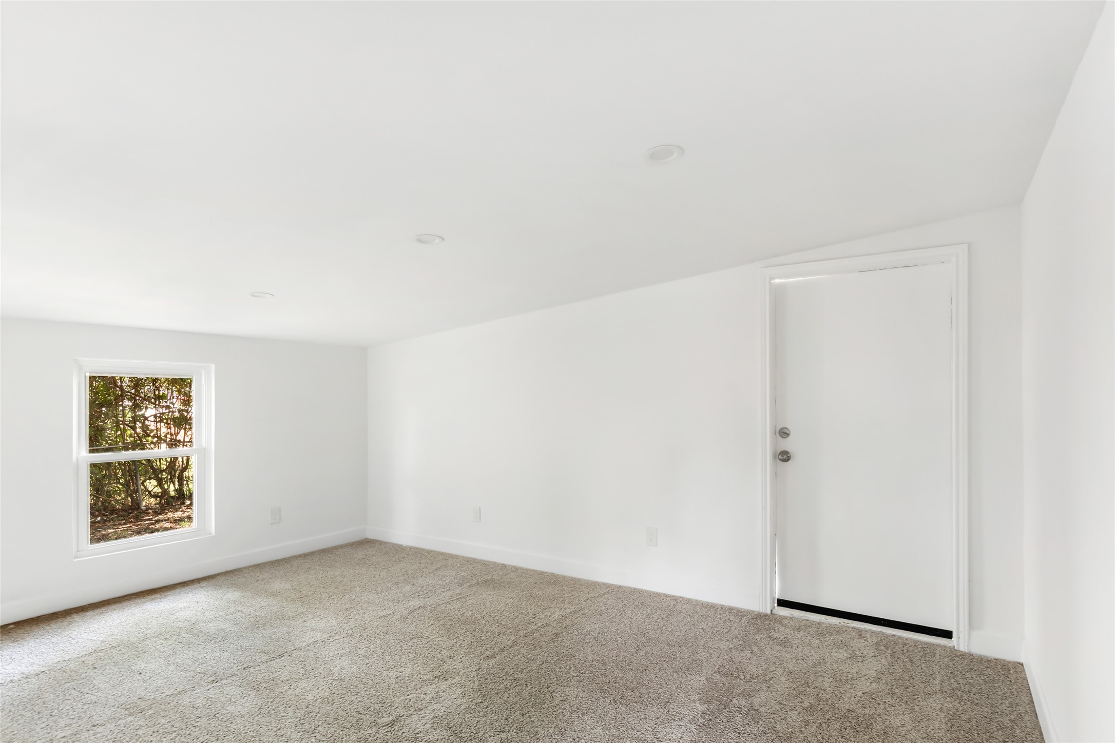 4308 Pine Shadows Street, Dickinson, TX 77539