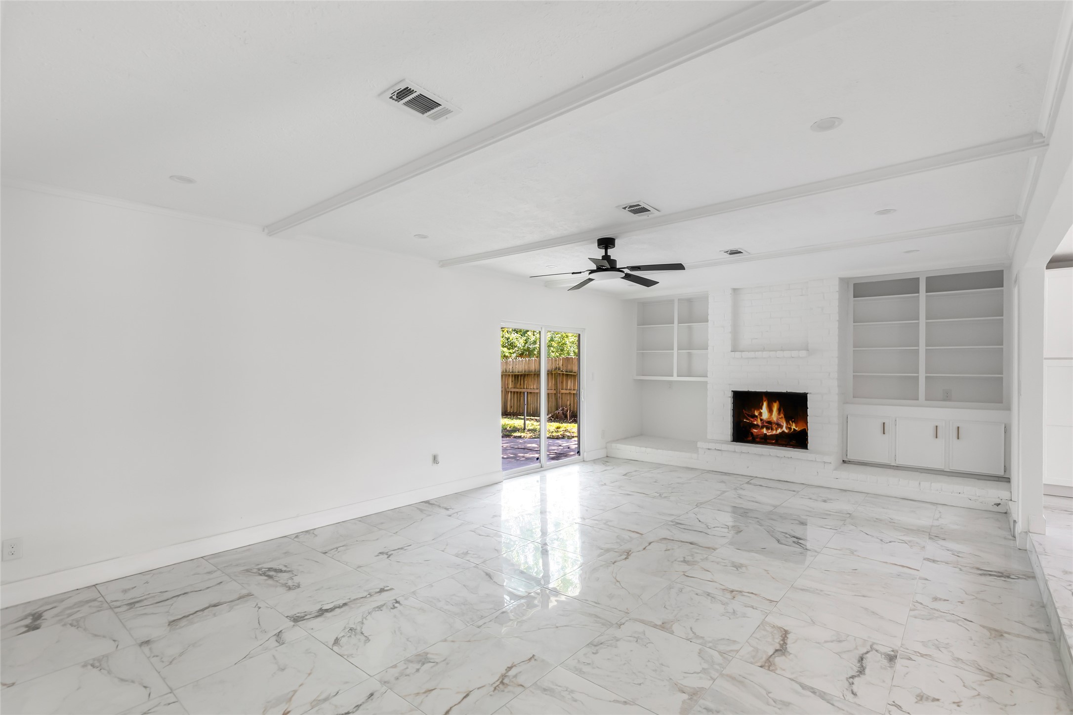 4308 Pine Shadows Street, Dickinson, TX 77539