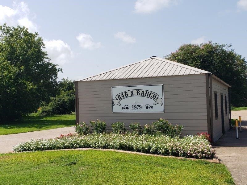 106 Horse Shoe Trail, Angleton, TX 77515