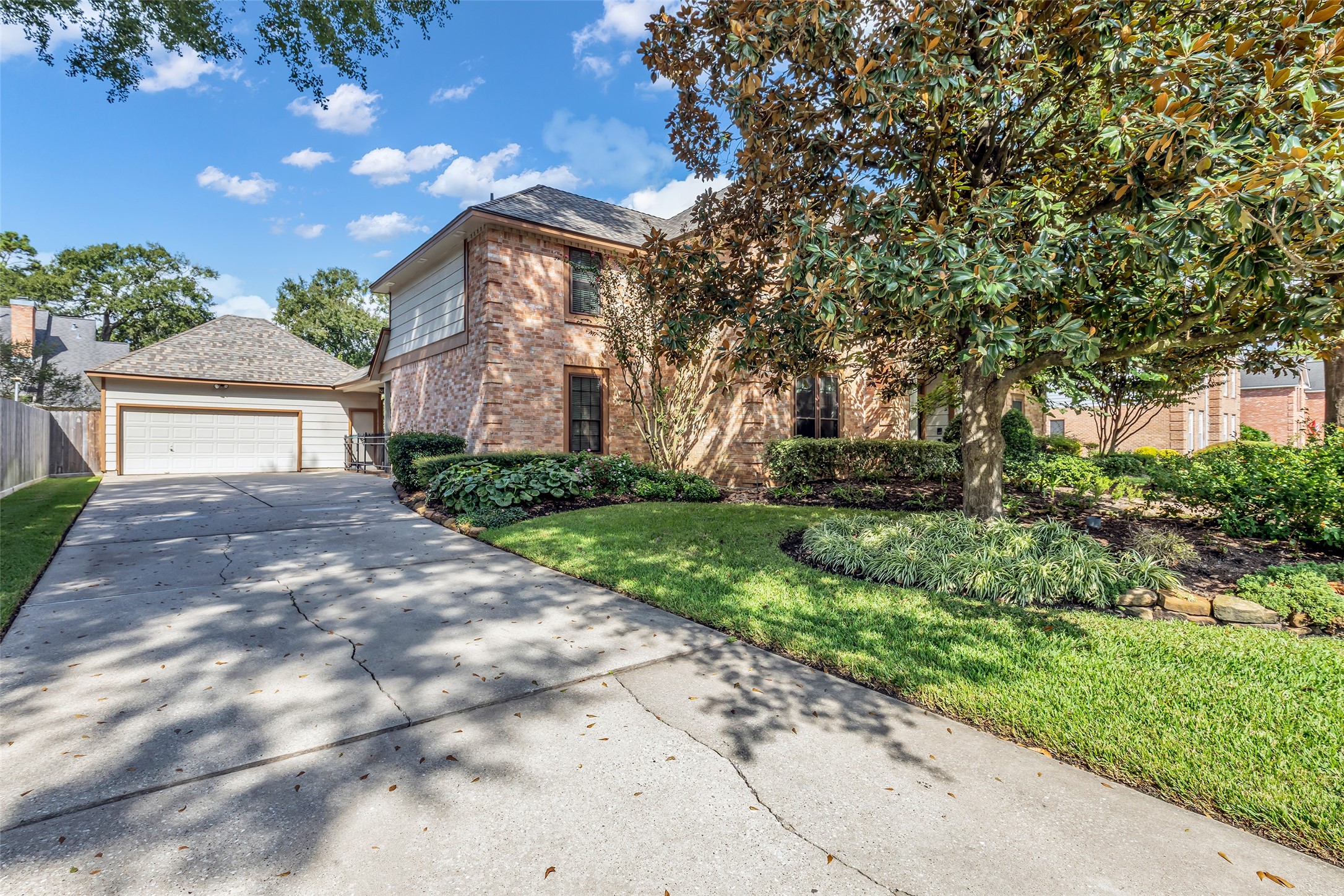 5907 Rocky Brook Drive, Houston, TX 77345