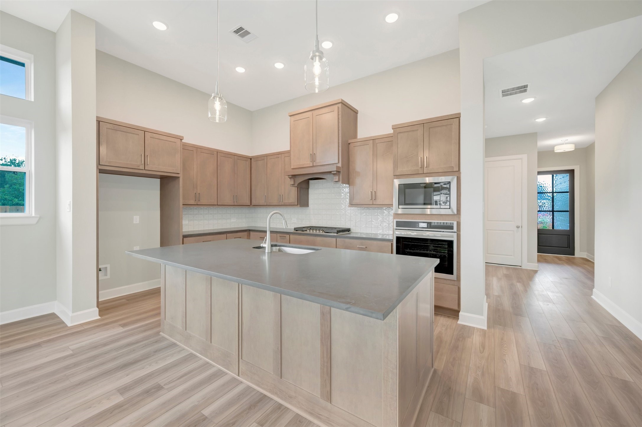 1935 El Pino Street, Montgomery, TX 77316