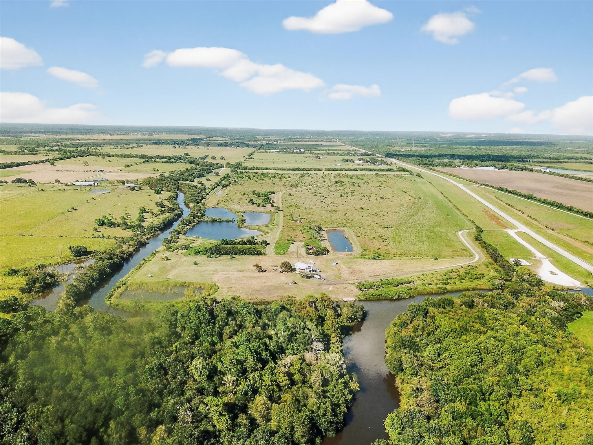 11402 FM 2004, Santa Fe, TX 77510