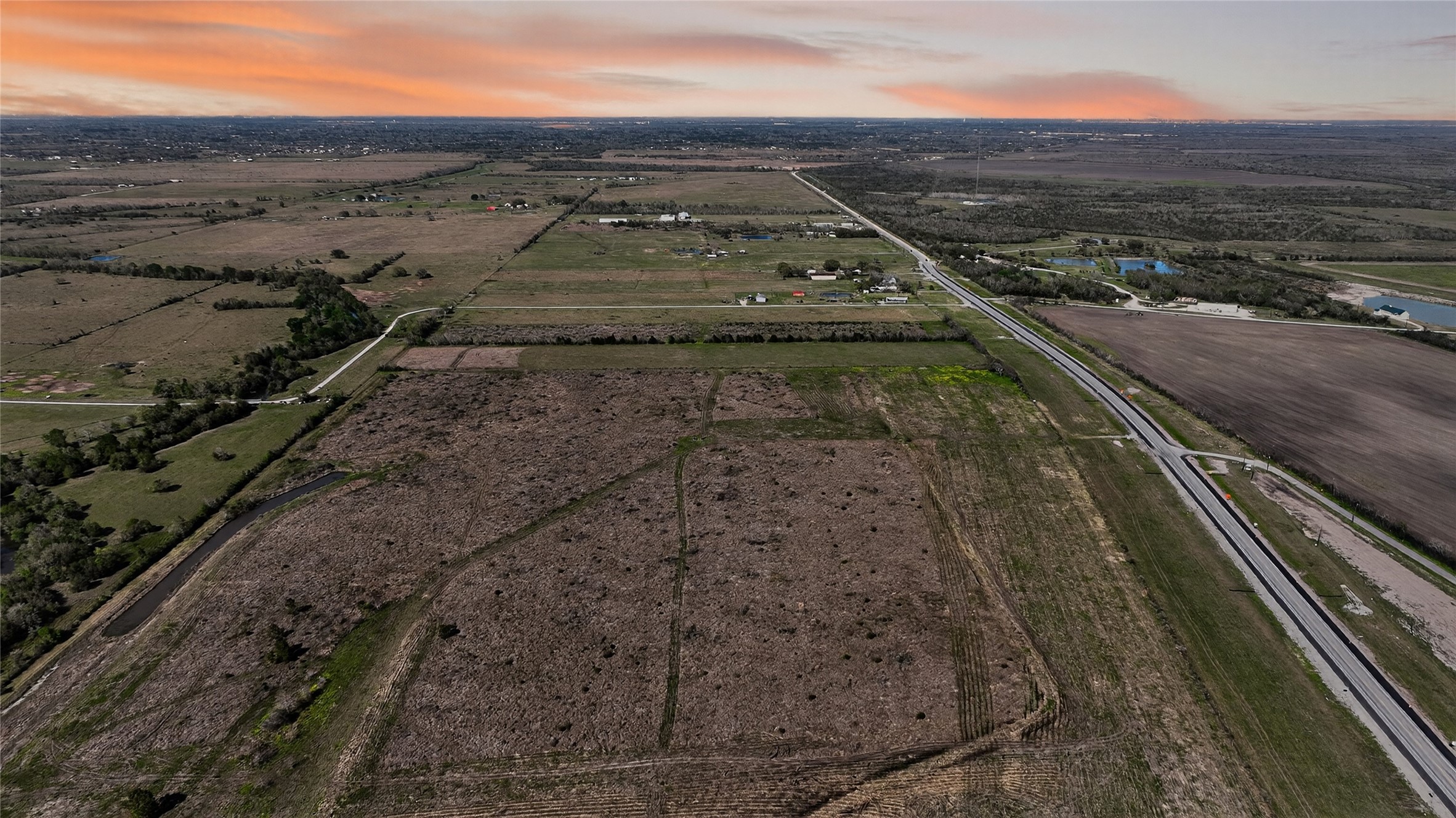 11402 FM 2004, Santa Fe, TX 77510