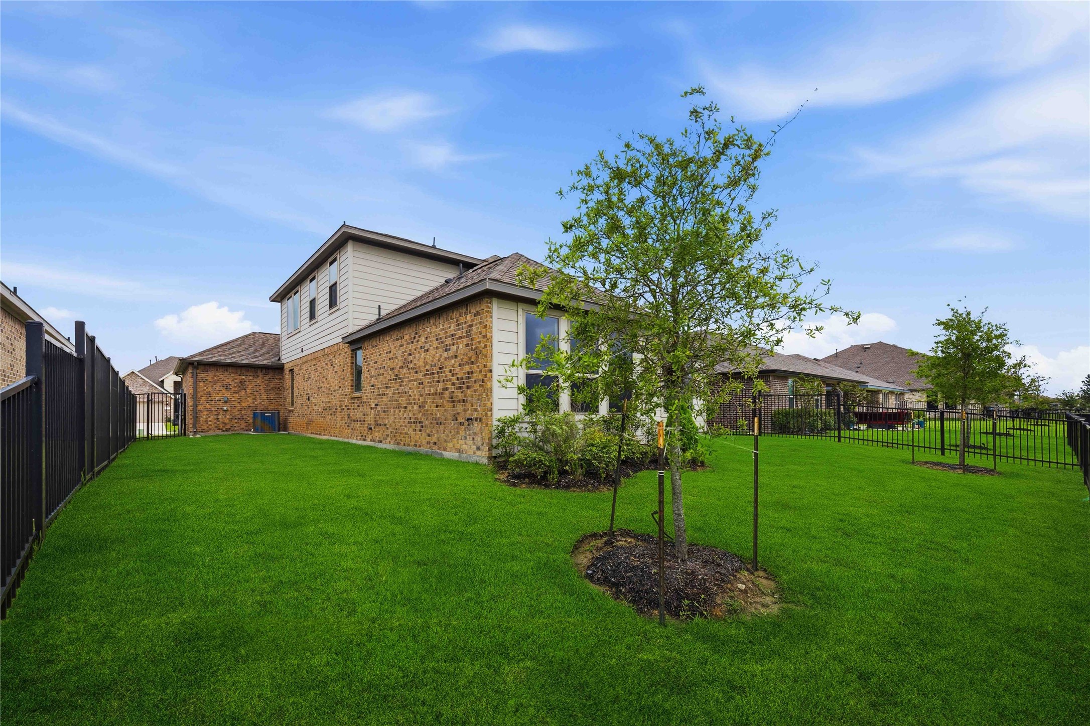 2512 Seneca Lake, La Marque, TX 77568