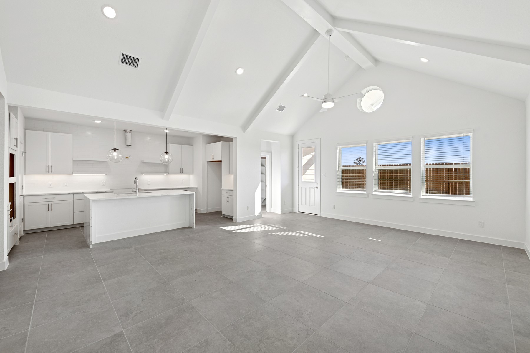 Impressive living area (*Photo not of actual home and used for illustration purposes only.) Impressive living area (*Photo not of actual home and used for illustration purposes only.)