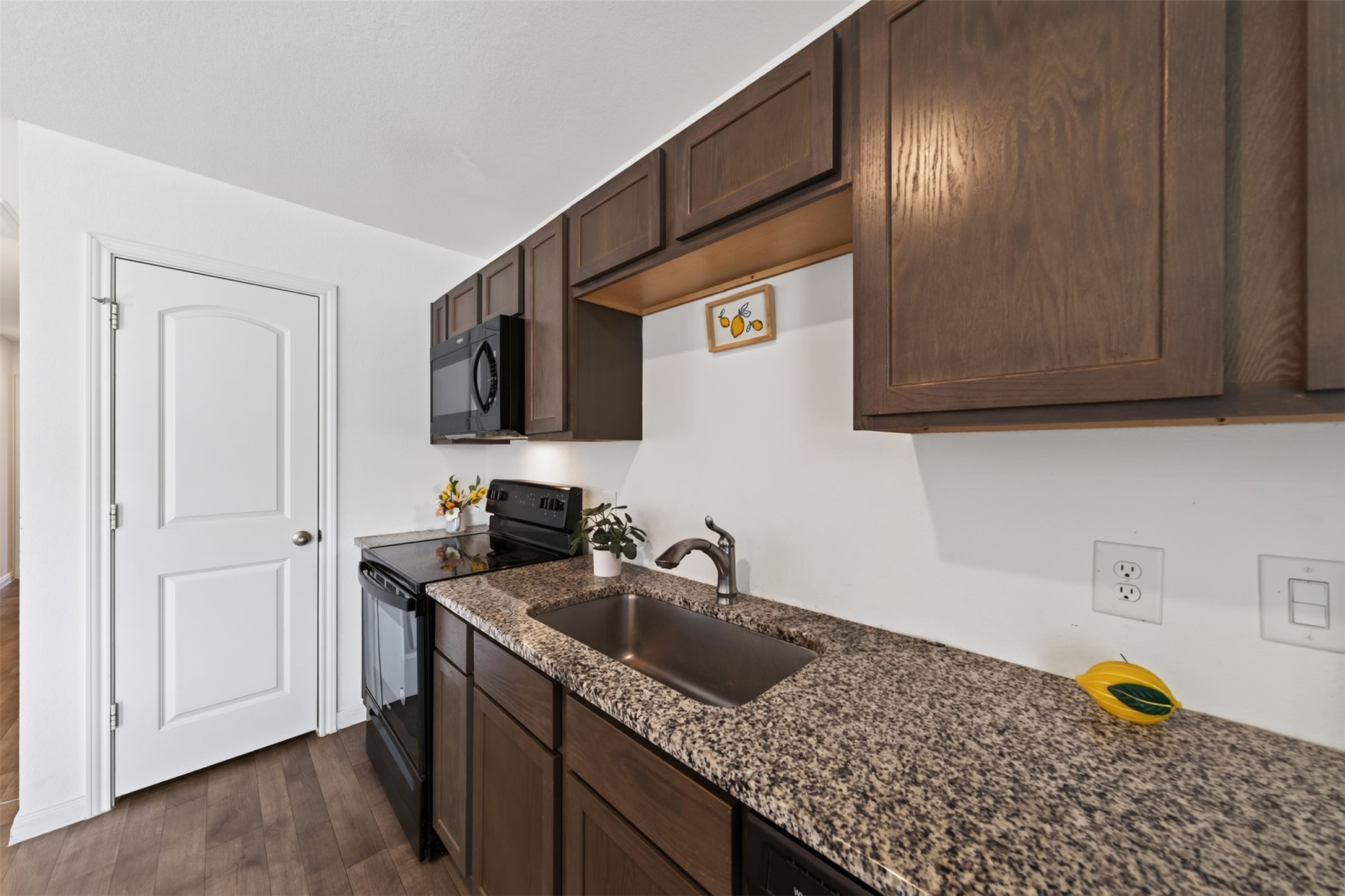 9814 Emerald Stone Way, Conroe, TX 77306